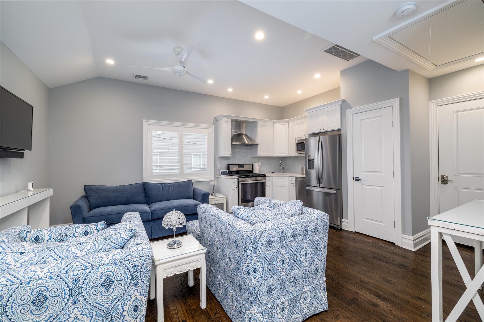 #7 photo, 88 Oregon Street, ناسو Long Beach , NY 11561