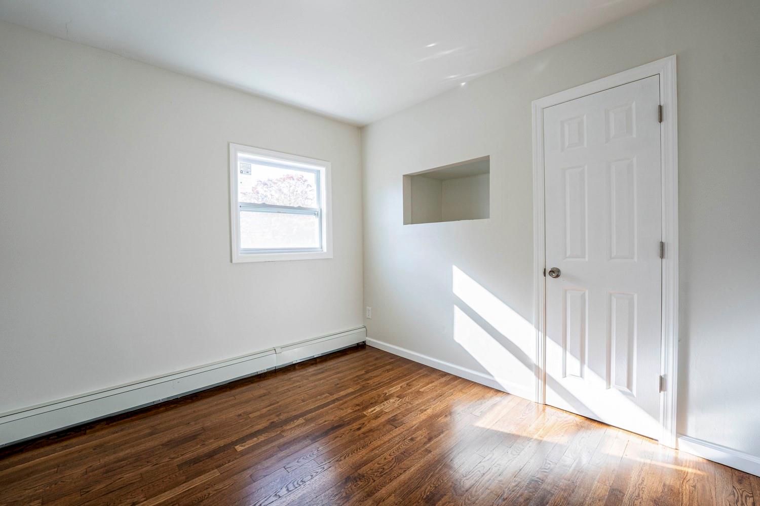 #16 photo, 55 Glenmalure Street, Amityville , NY 11701