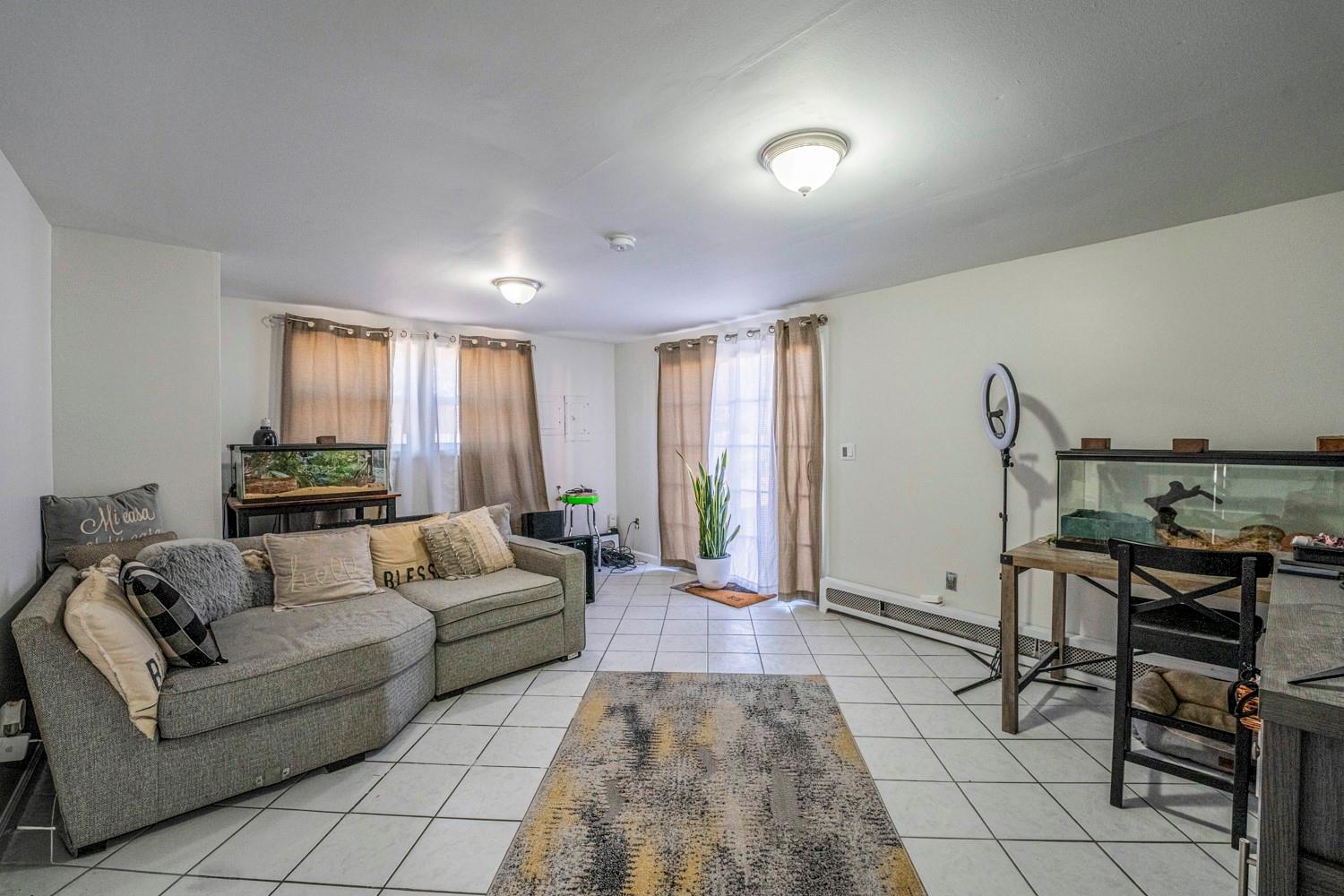 #19 photo, 55 Glenmalure Street, Amityville , NY 11701