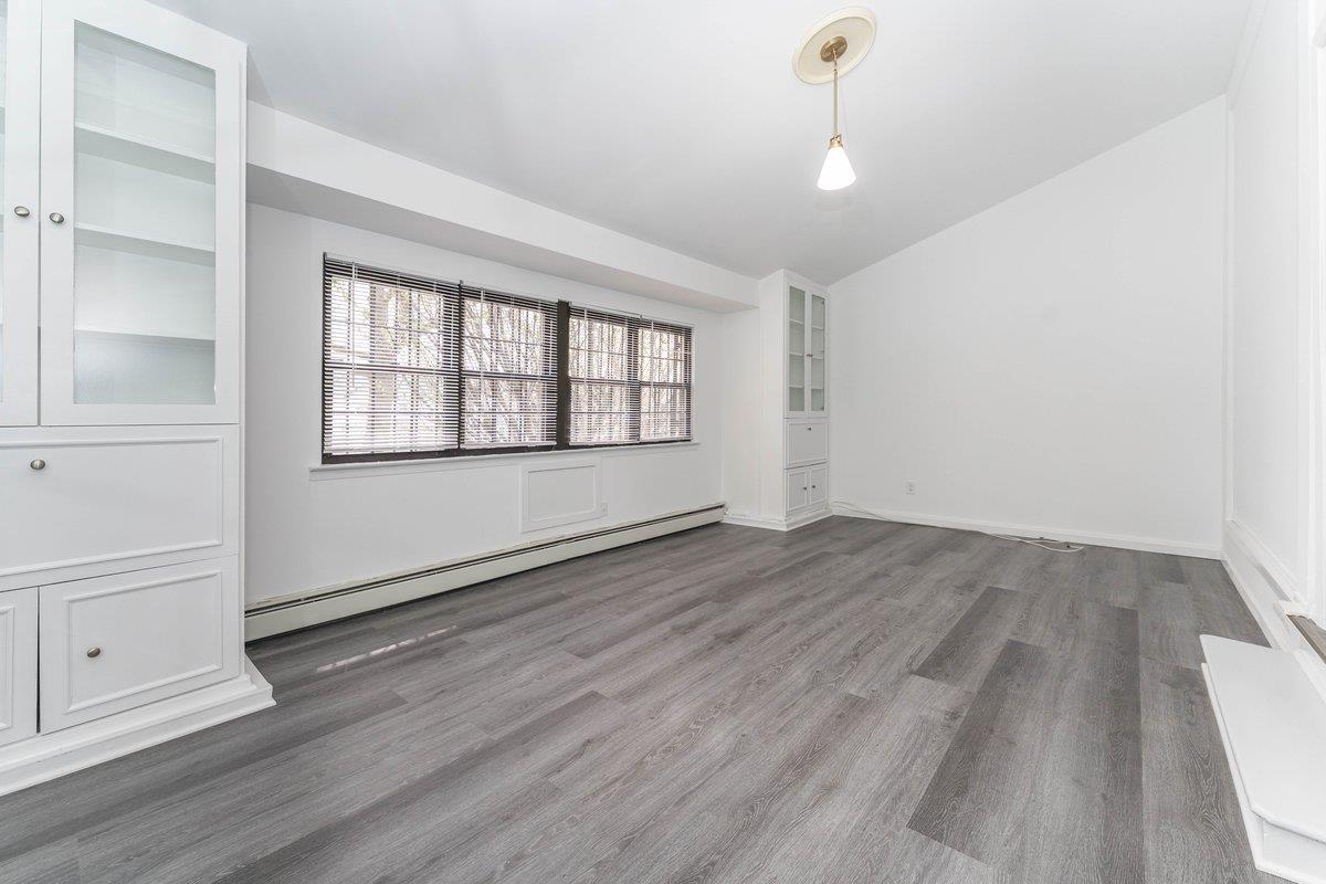 #4 photo, 121-33 5th Avenue, 皇后區 大學點 College Point , NY 11356