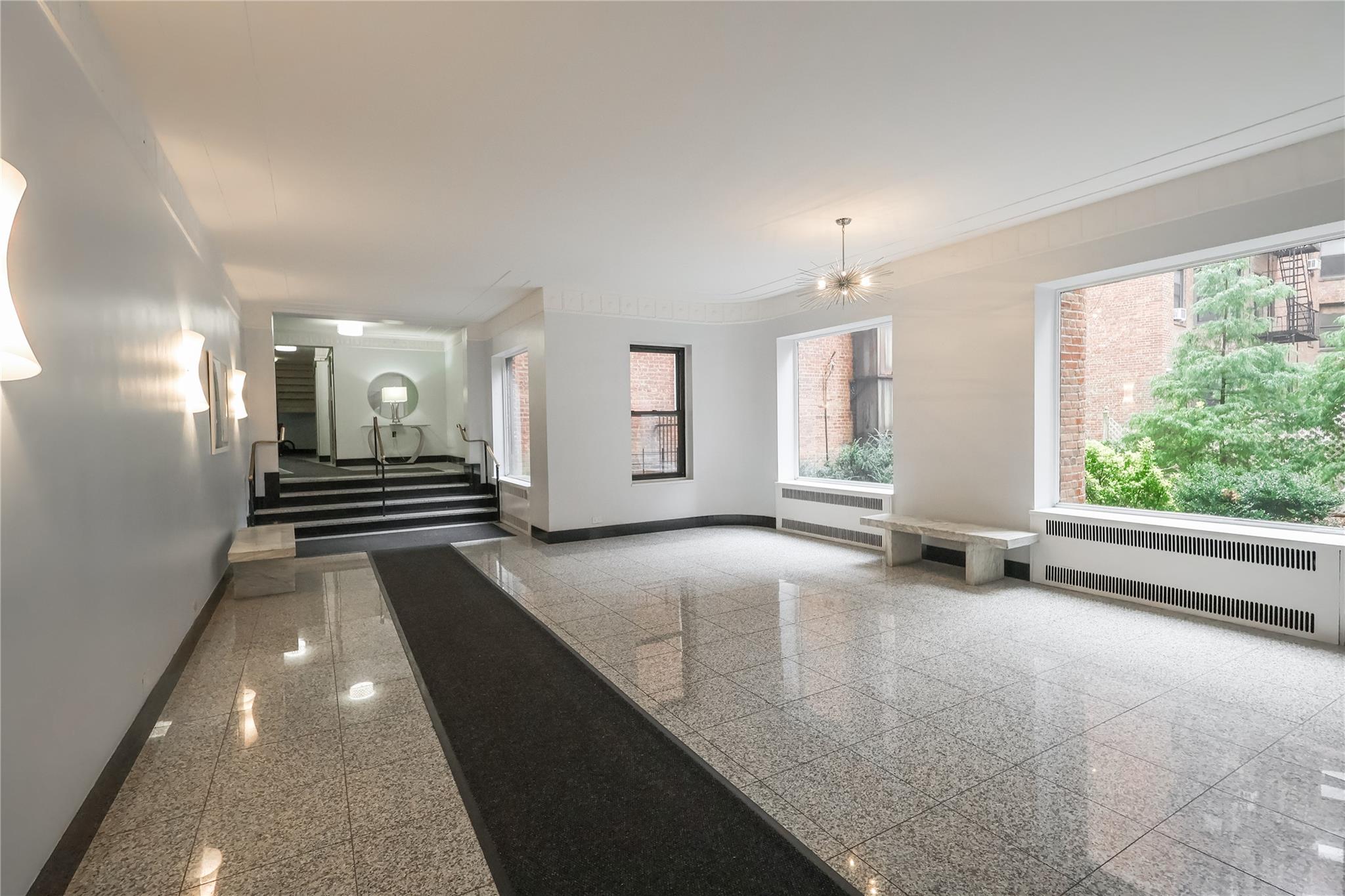 #19 photo, 110-34 73 Road, 皇后区 森林小丘 Forest Hills , NY 11375