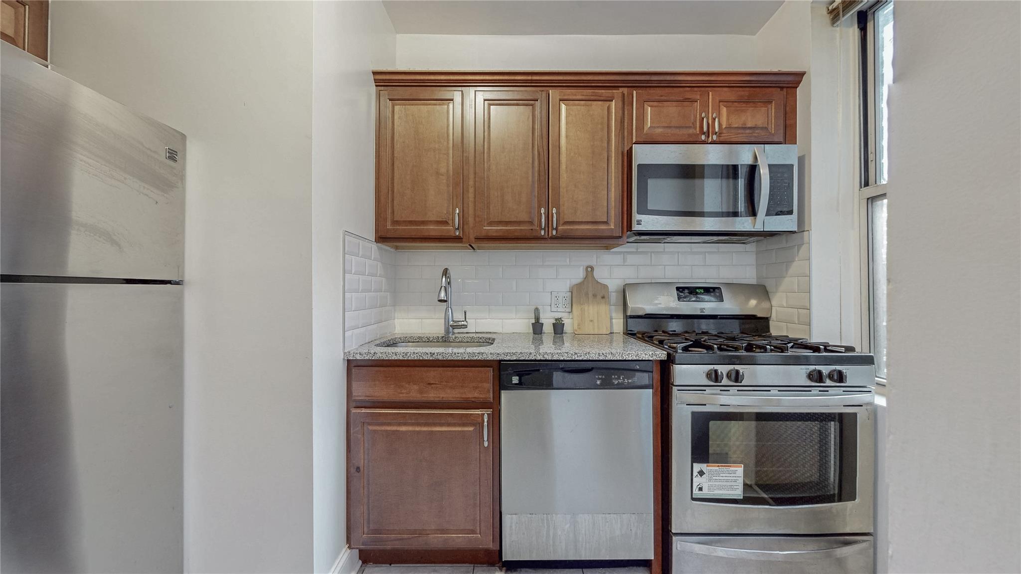 #5 photo, 110-34 73 Road, 皇后区 森林小丘 Forest Hills , NY 11375