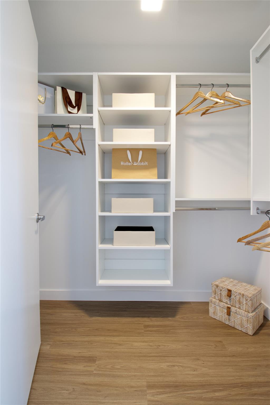 #11 photo, 333 Warner Avenue, ナッソー郡 Roslyn , NY 11576