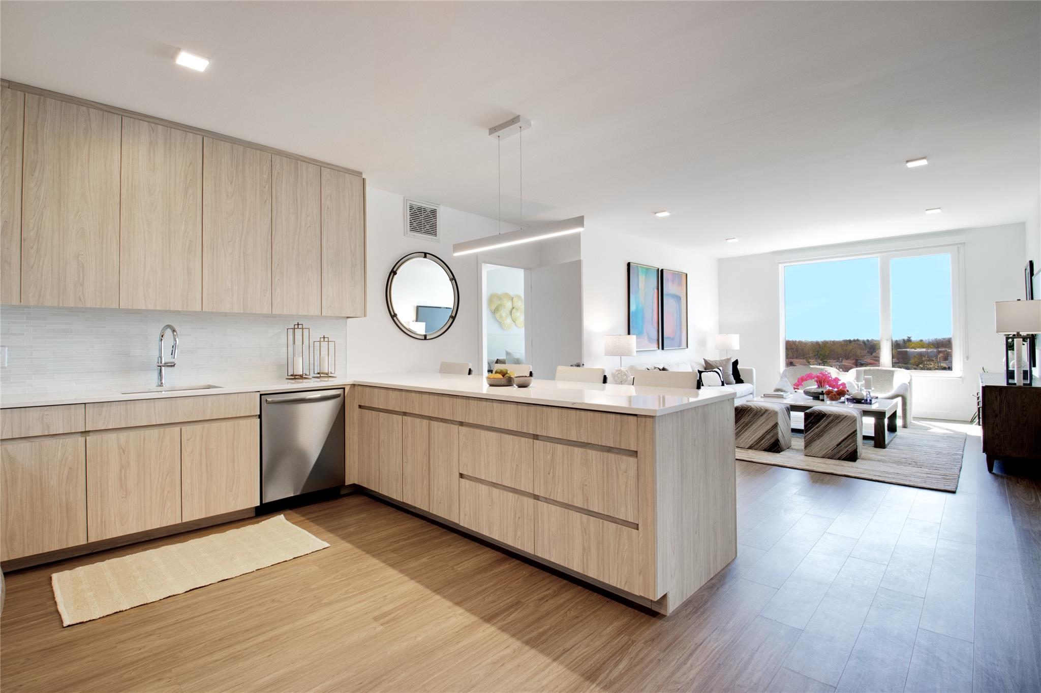 #3 photo, 333 Warner Avenue, ナッソー郡 Roslyn , NY 11576