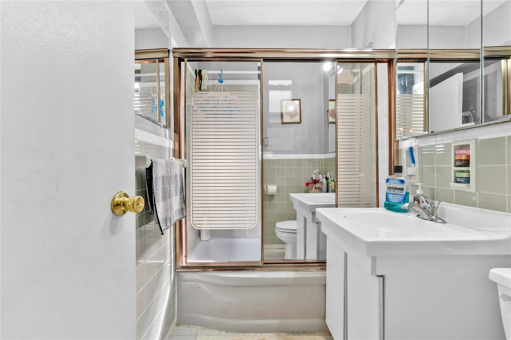 #15 photo, 138-25 31 Drive, クイーンズ区 Flushing , NY 11354