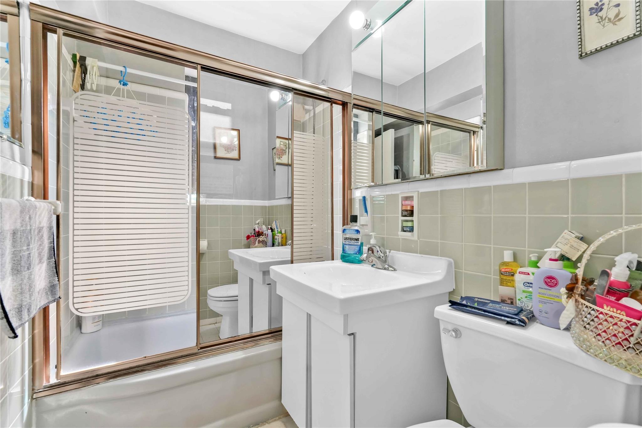 #16 photo, 138-25 31 Drive, クイーンズ区 Flushing , NY 11354