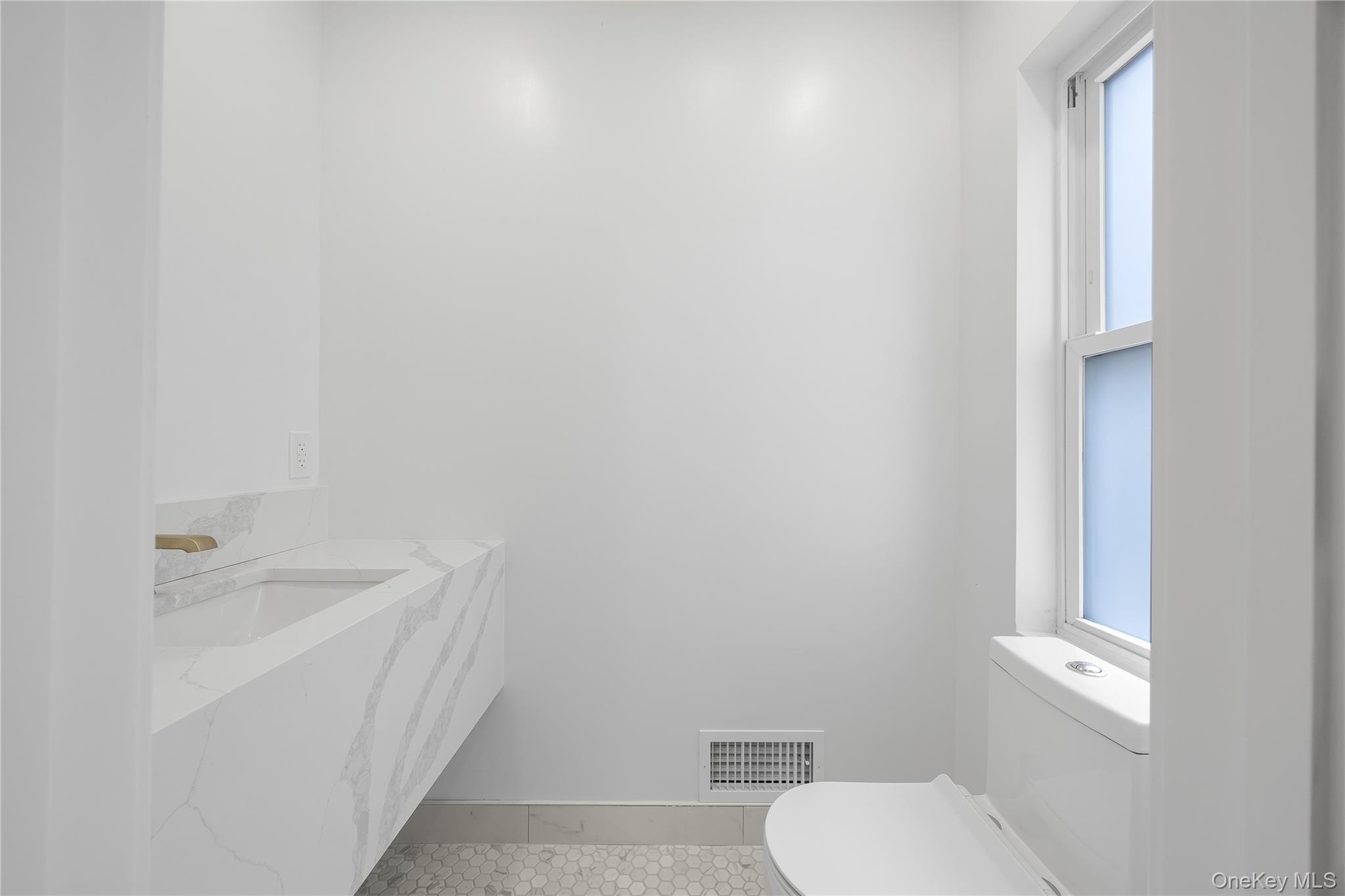 #15 photo, 59 Clinton Avenue, Monticello , NY 12701