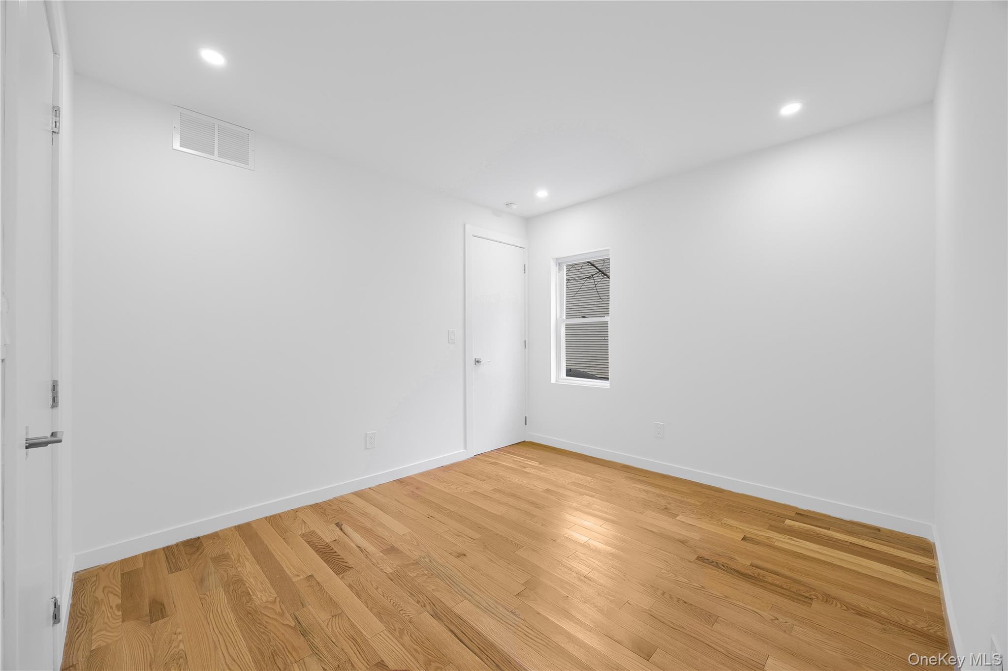 #20 photo, 59 Clinton Avenue, Monticello , NY 12701