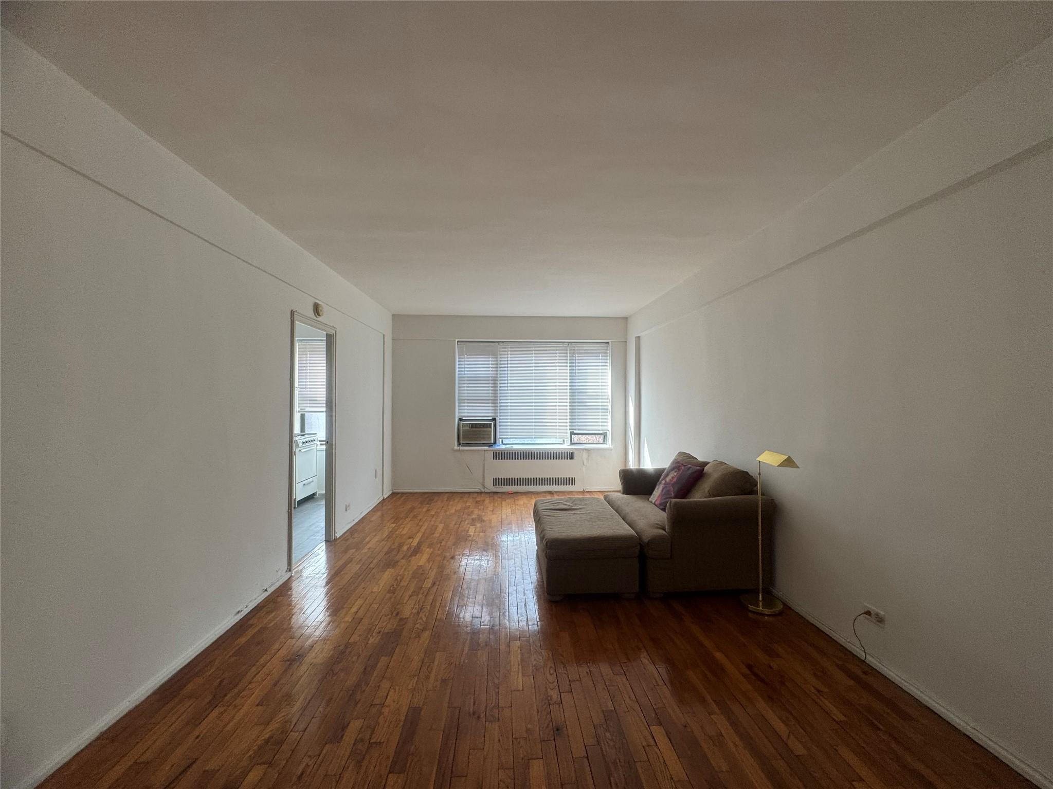 #5 photo, 99-21 67th Rd, クイーンズ区 Forest Hills , NY 11375