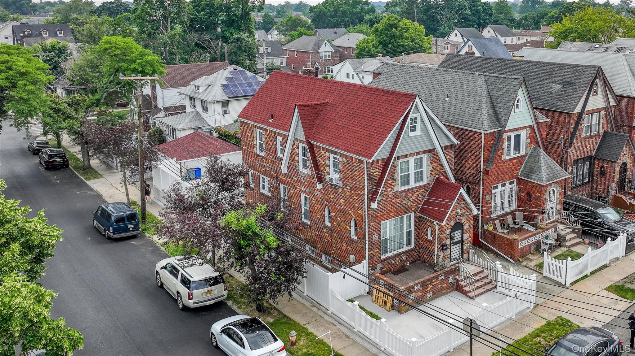 #12 photo, 191-68 115th Road, קווינס Saint Albans , NY 11412