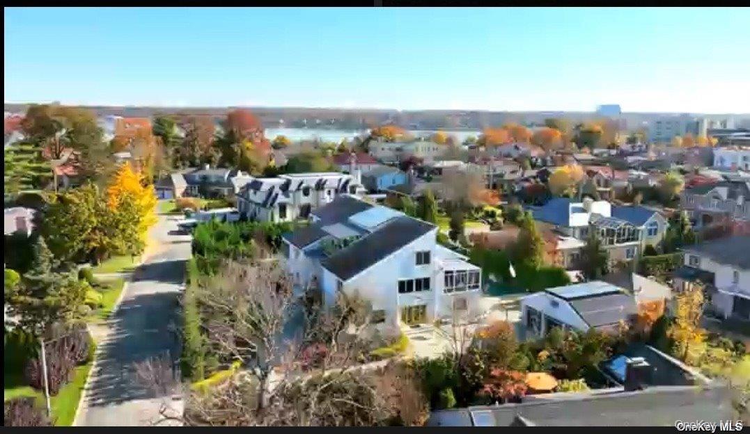 #13 photo, 215-40 27th Avenue, बेसाइड Bayside , NY 11360