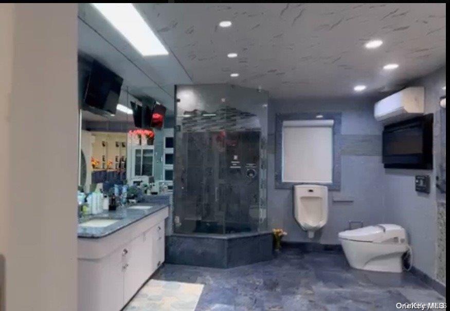 #5 photo, 215-40 27th Avenue, बेसाइड Bayside , NY 11360