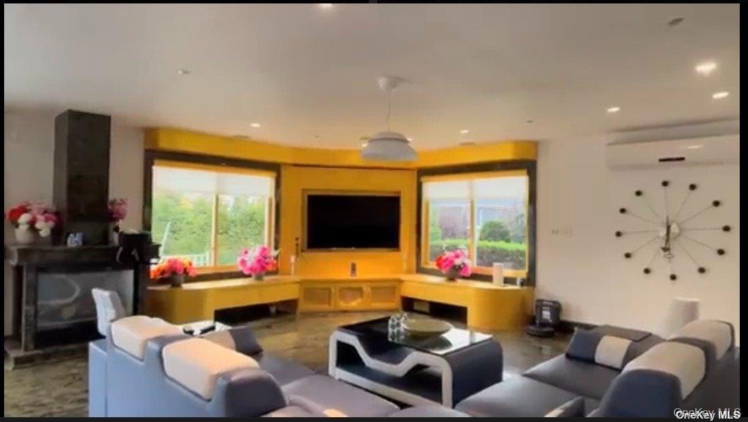 #6 photo, 215-40 27th Avenue, बेसाइड Bayside , NY 11360