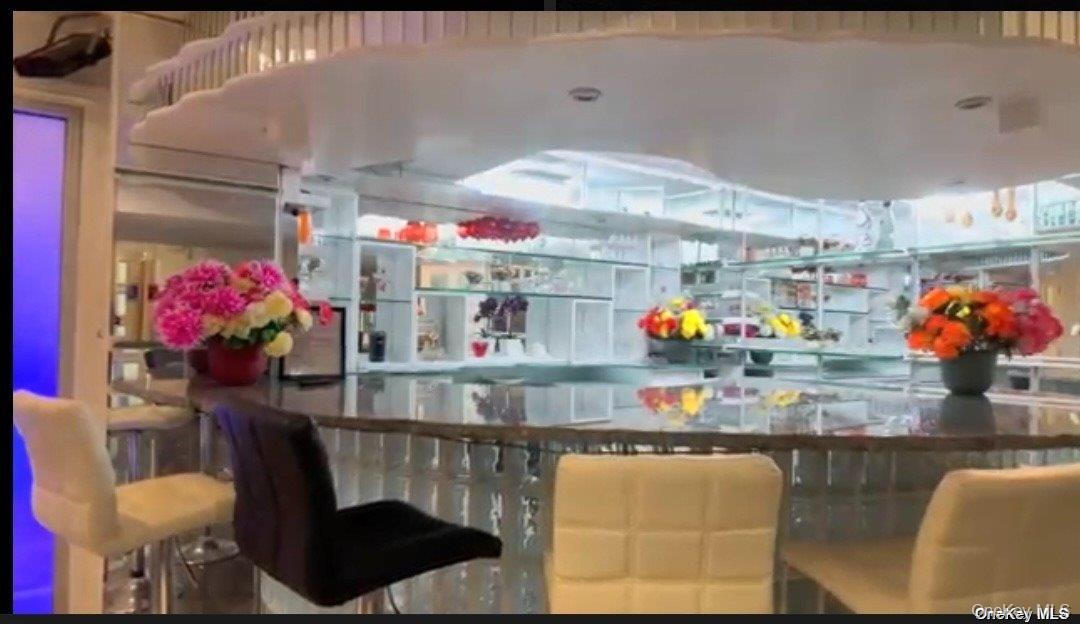 #8 photo, 215-40 27th Avenue, बेसाइड Bayside , NY 11360