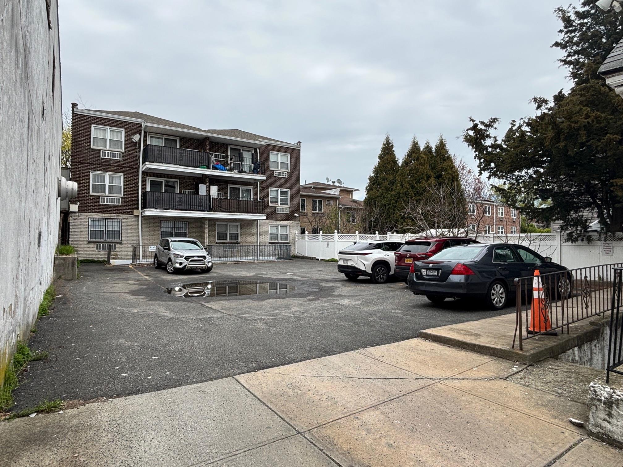 #2 photo, 213-39 35 Ave, Bayside , NY 11361