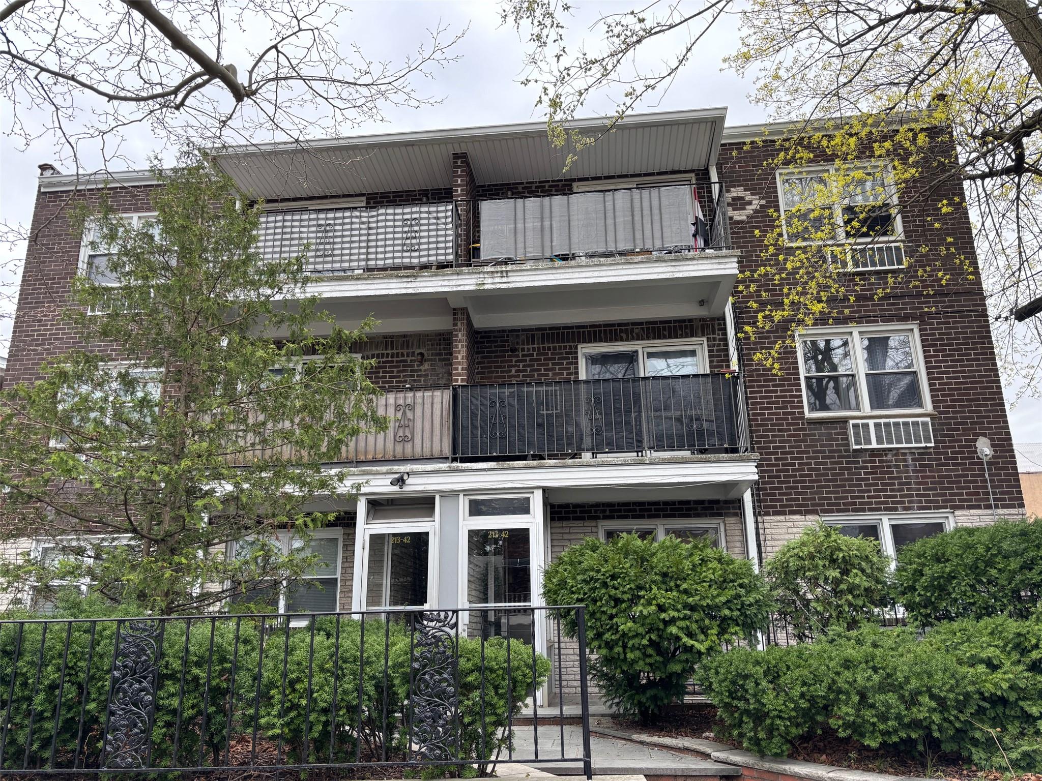 #3 photo, 213-39 35 Ave, Bayside , NY 11361