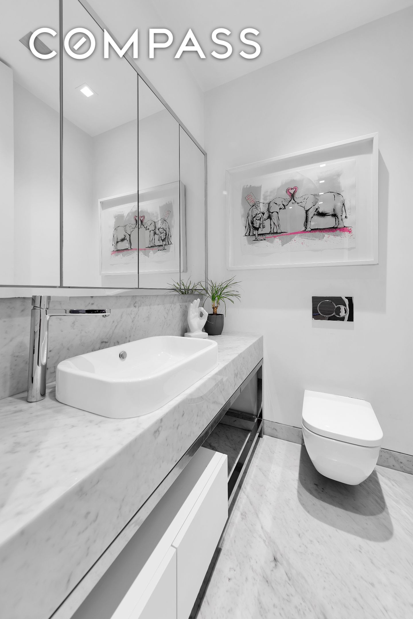 #12 photo, 543 Broadway, SoHo , NY 10012