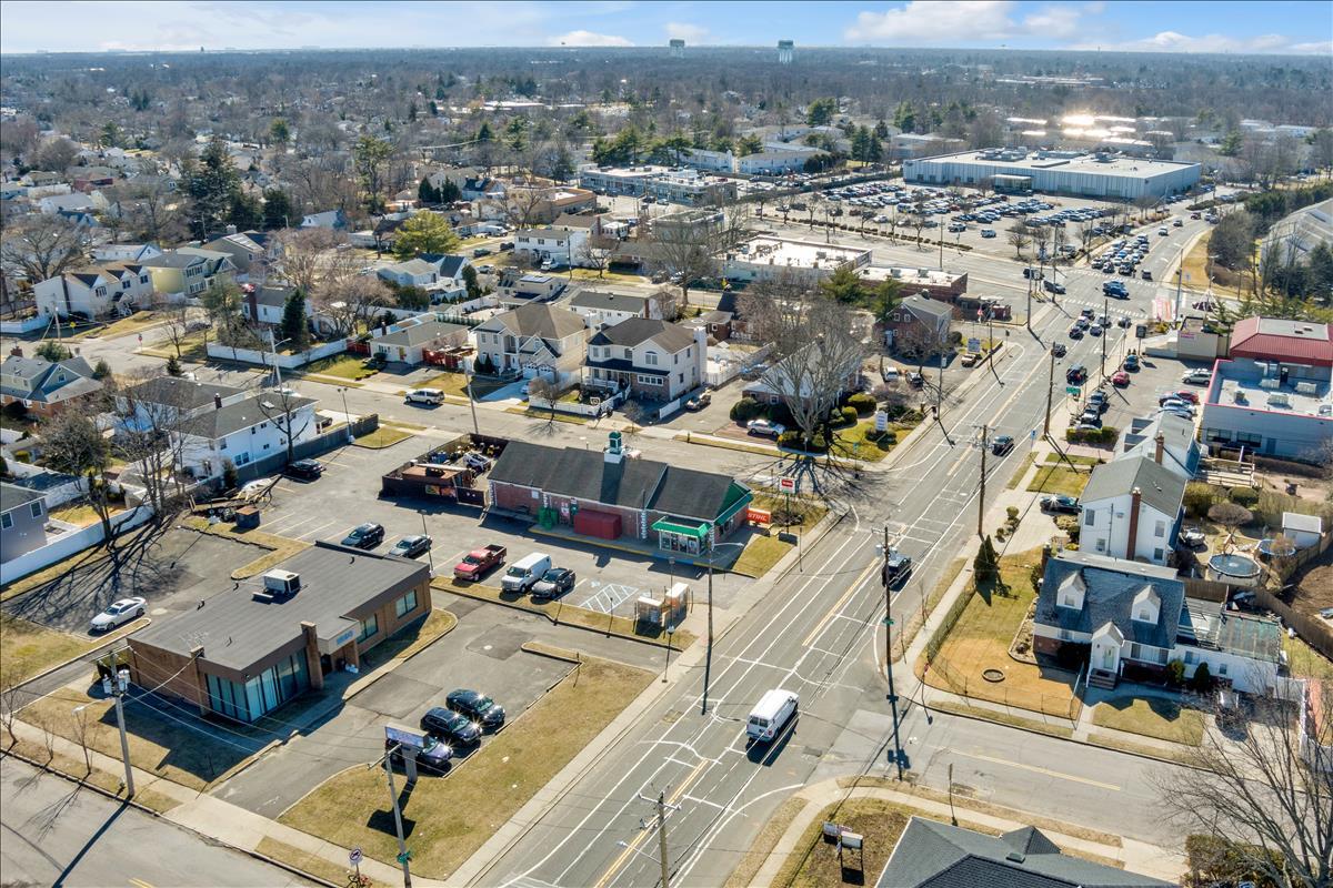 #3 photo, 1620 Front Street, ナッソー郡 East Meadow , NY 11554