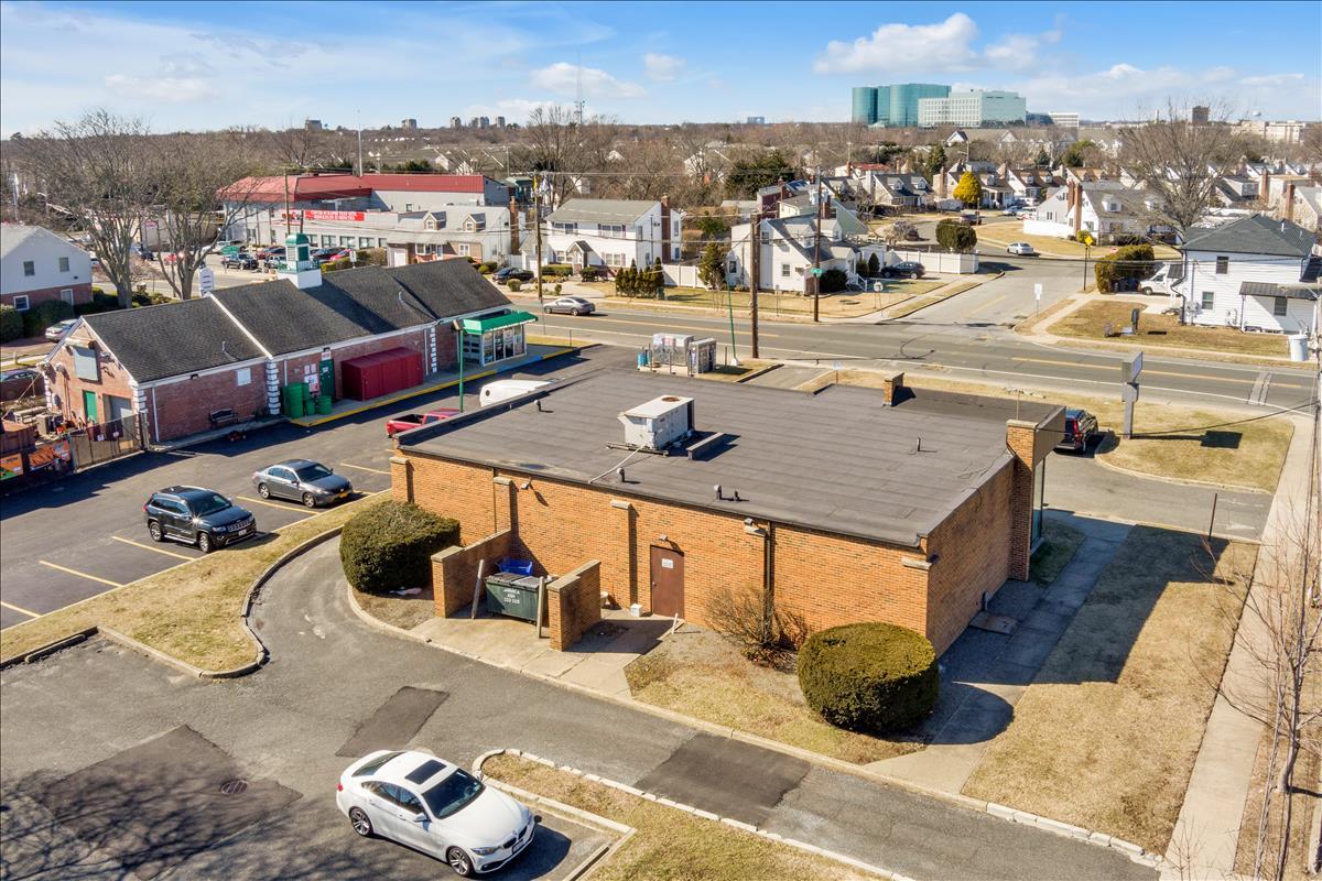 #4 photo, 1620 Front Street, ナッソー郡 East Meadow , NY 11554