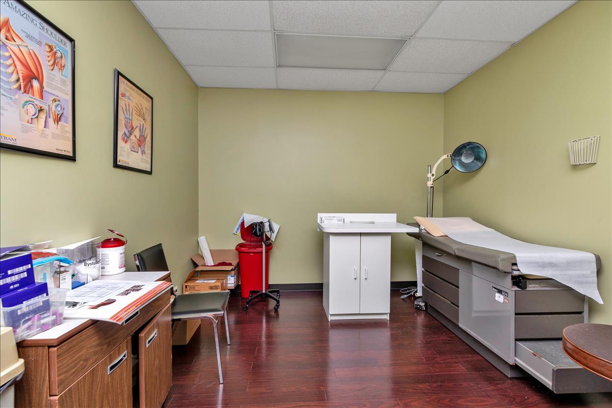 #6 photo, 1620 Front Street, ナッソー郡 East Meadow , NY 11554