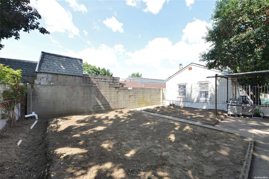 #5 photo, 74-13 93rd Avenue, Woodhaven , NY 11421