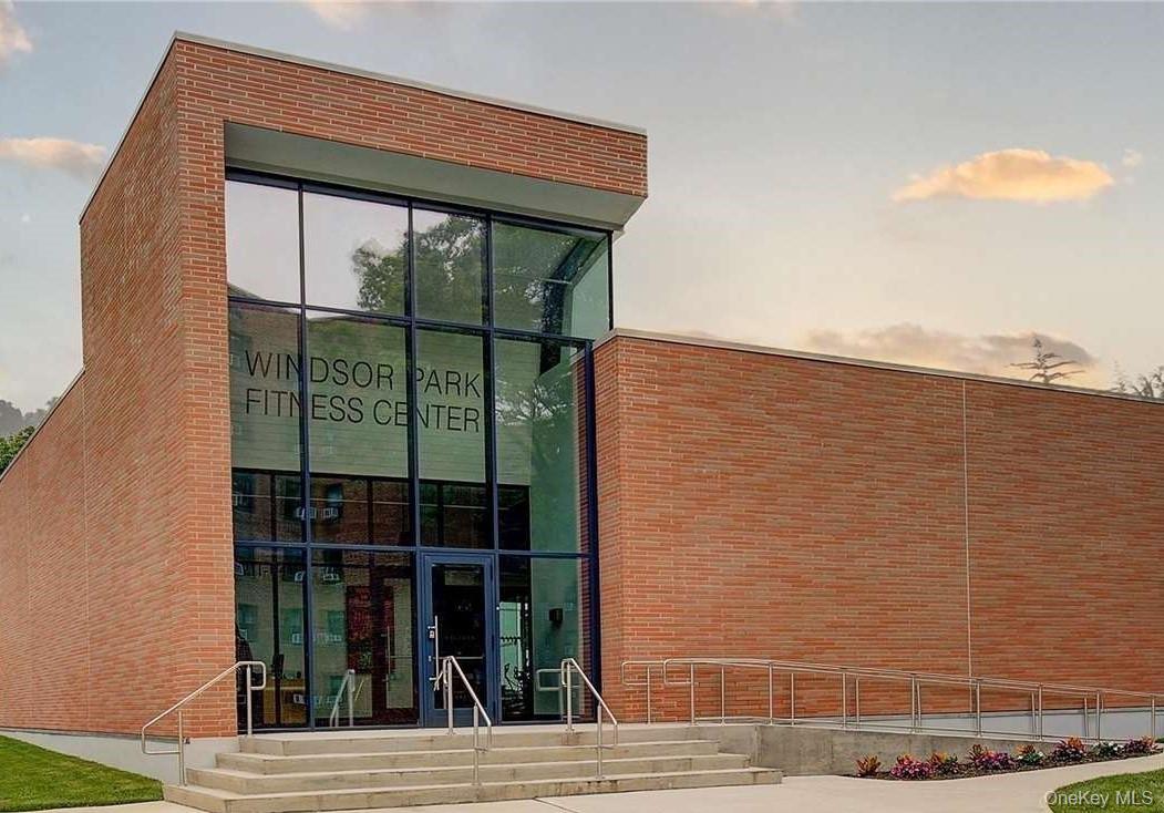 #19 photo, 75-08 Bell Boulevard, クイーンズ区 Bayside , NY 11364