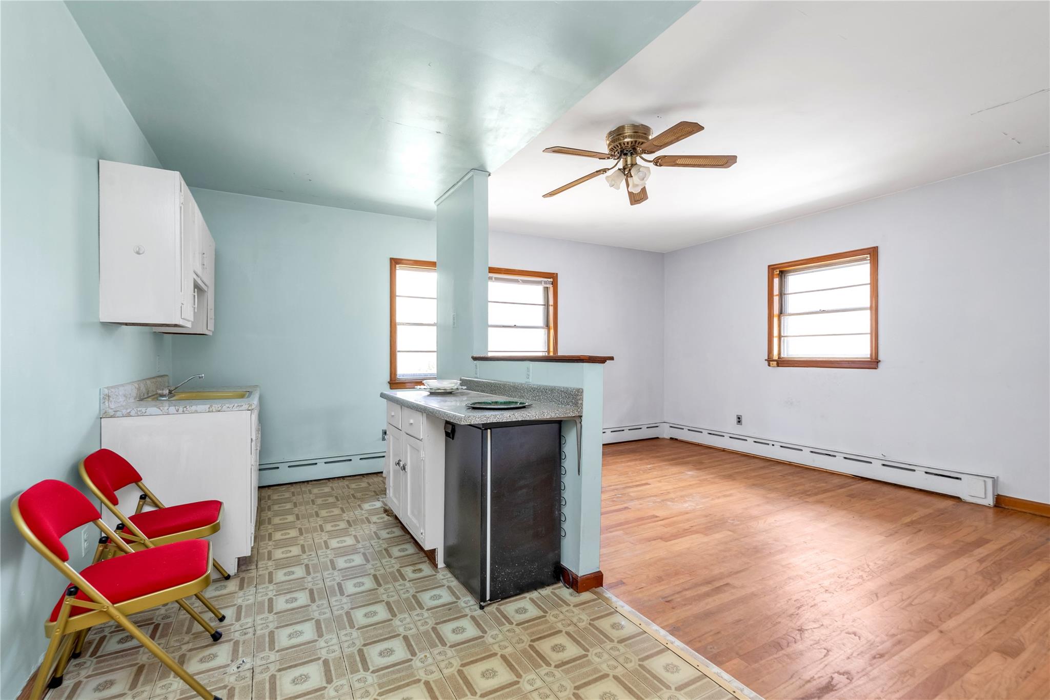 #14 photo, 420 Old Country Road, Melville , NY 11747