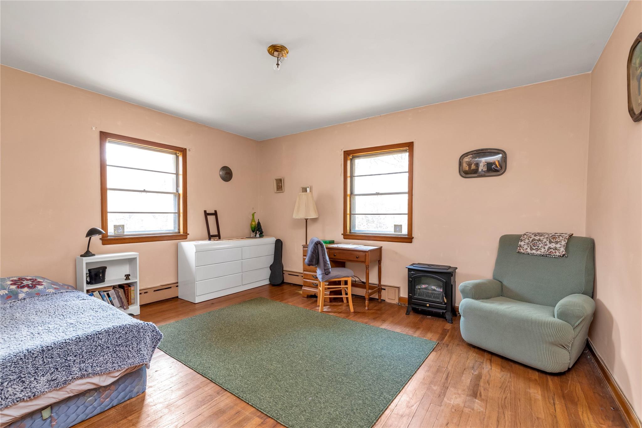 #19 photo, 420 Old Country Road, Melville , NY 11747