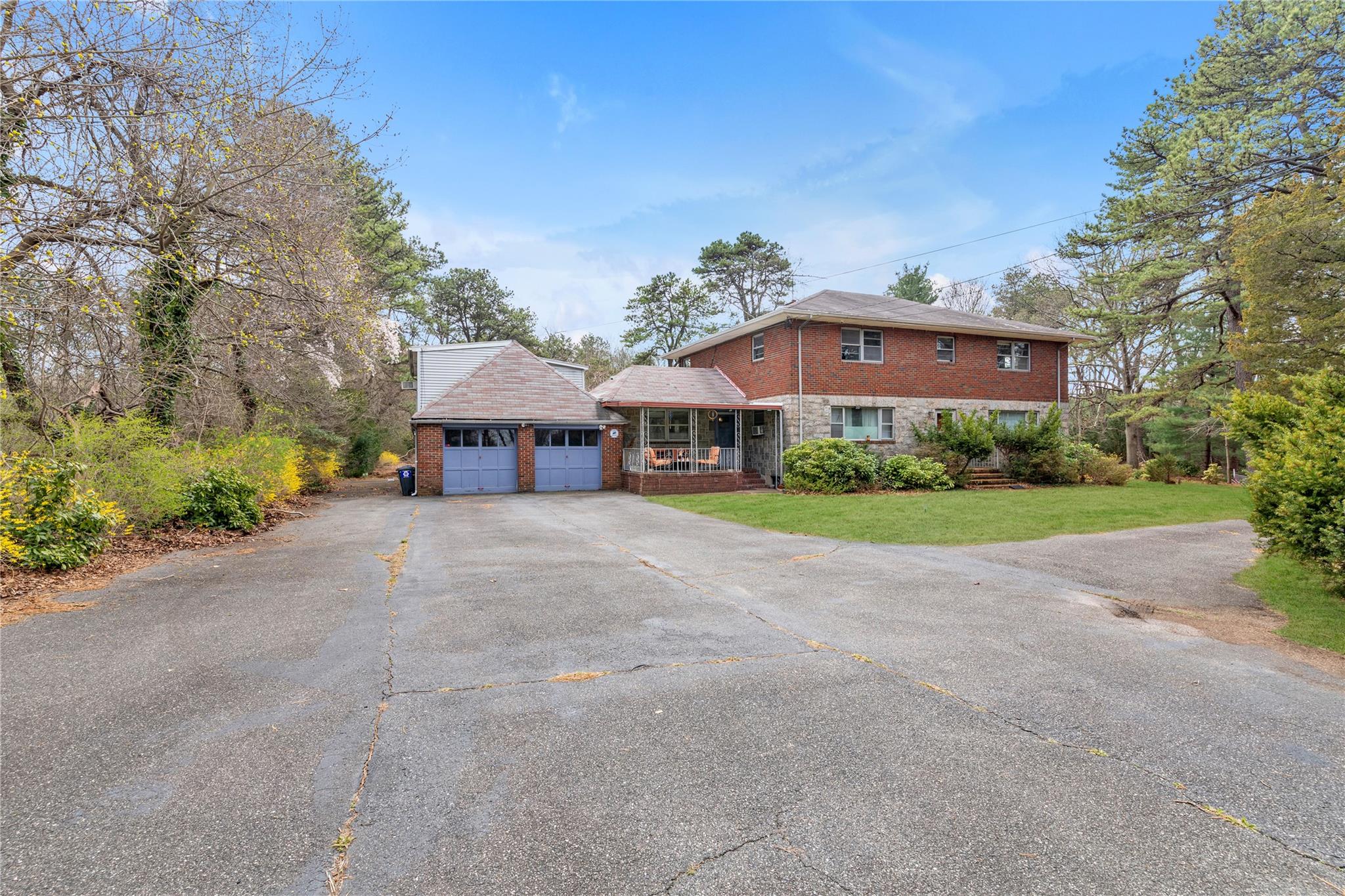 #2 photo, 420 Old Country Road, Melville , NY 11747