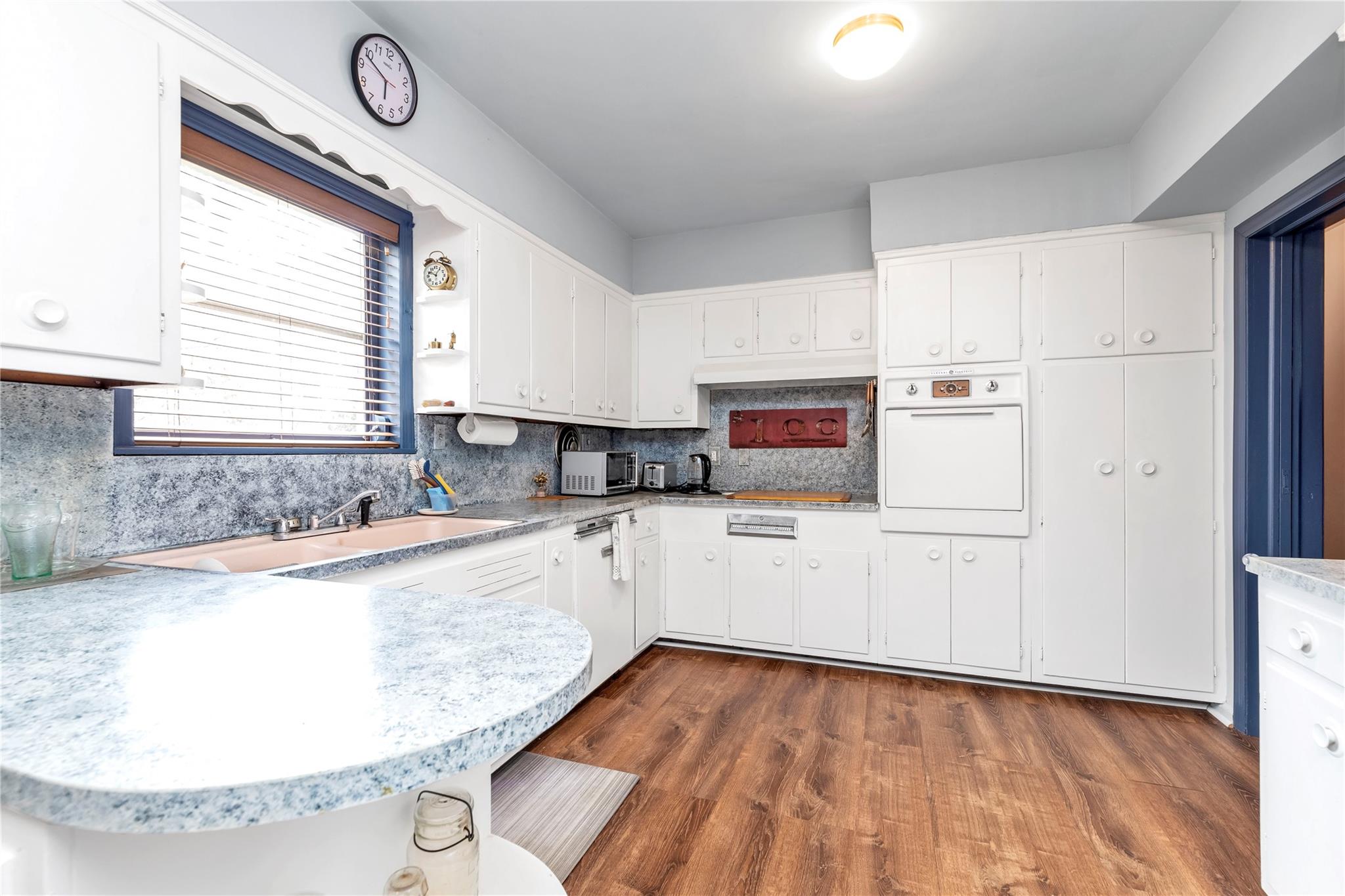 #3 photo, 420 Old Country Road, Melville , NY 11747