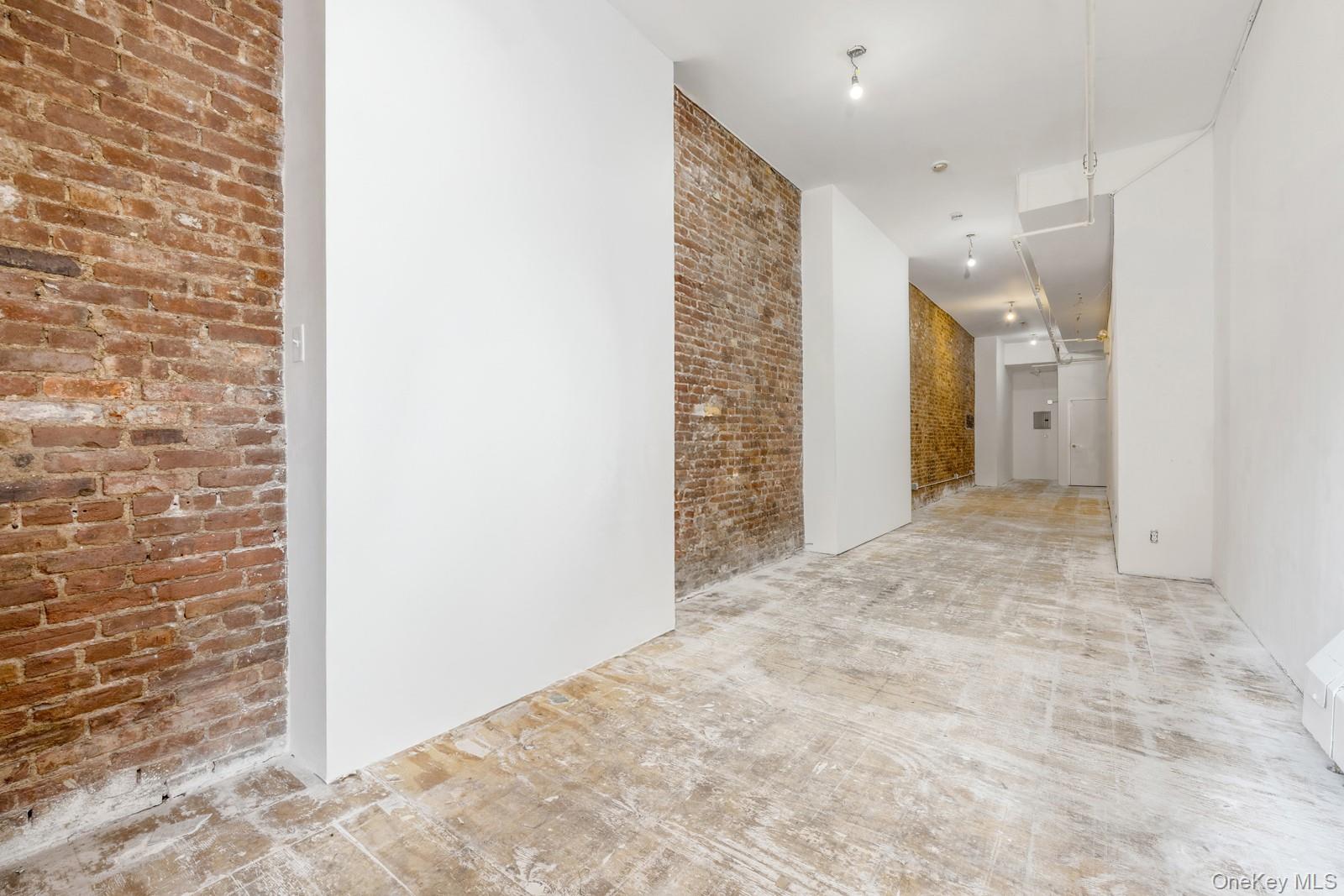 #3 photo, 167 Avenue C, New York (Manhattan) , NY 10009