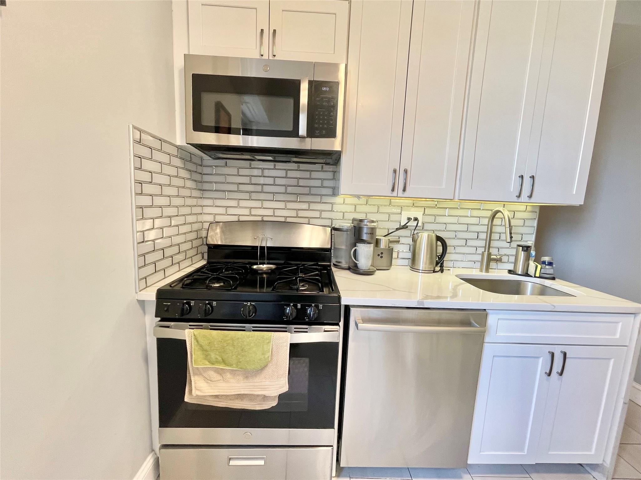 #4 photo, 61-20 Grand Central Parkway, クイーンズ区 Forest Hills , NY 11375