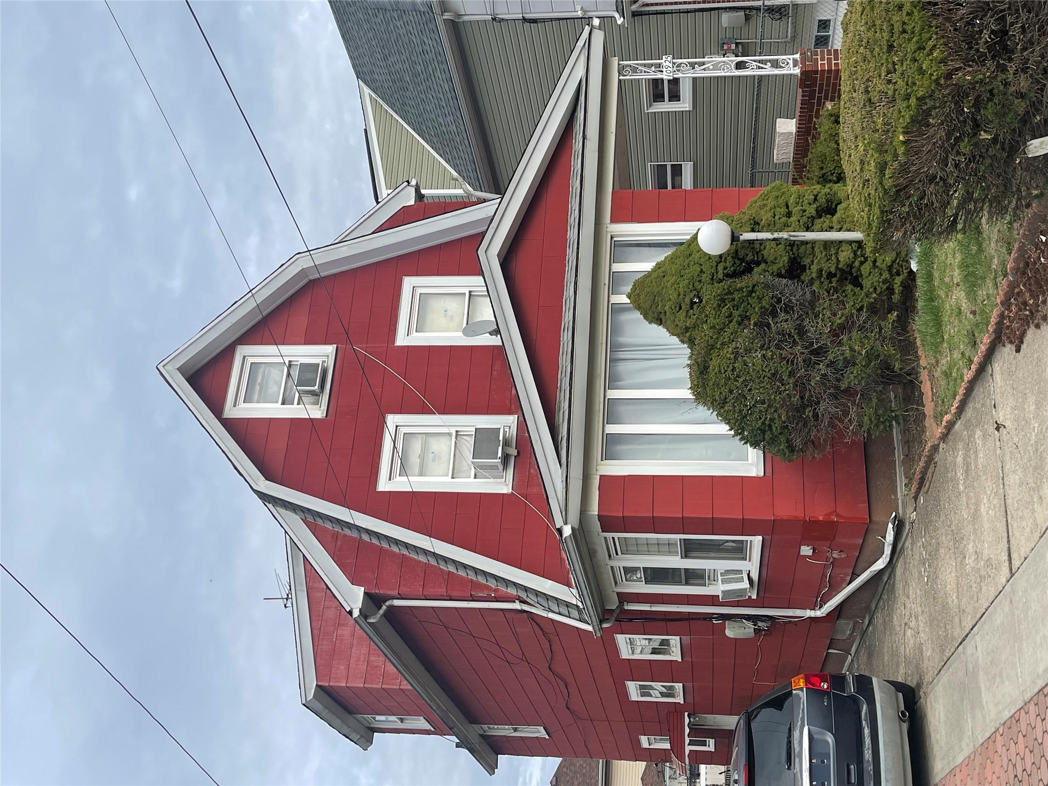 #5 photo, 10925 208th Street, Queens Village , NY 11429