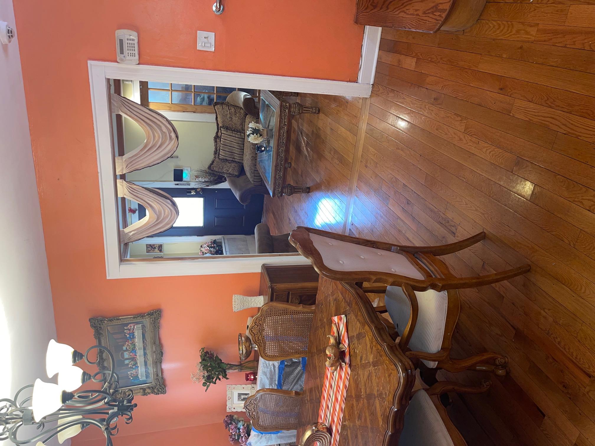 #8 photo, 10925 208th Street, Queens Village , NY 11429