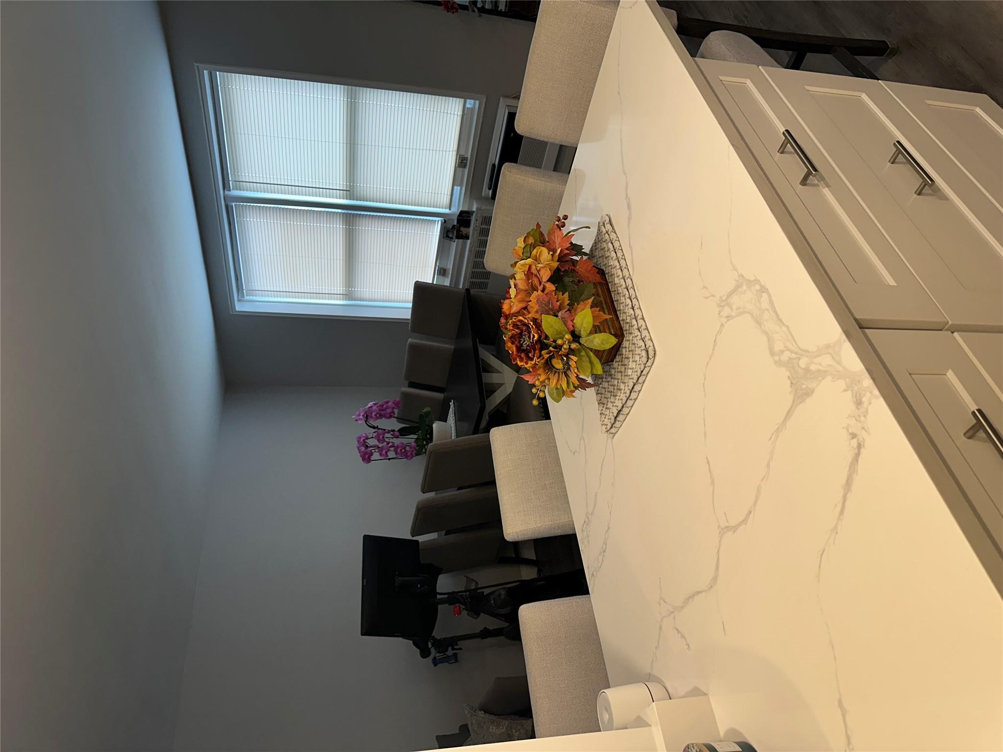 #11 photo, 241-20 Northern Boulevard, Douglaston , NY 11362