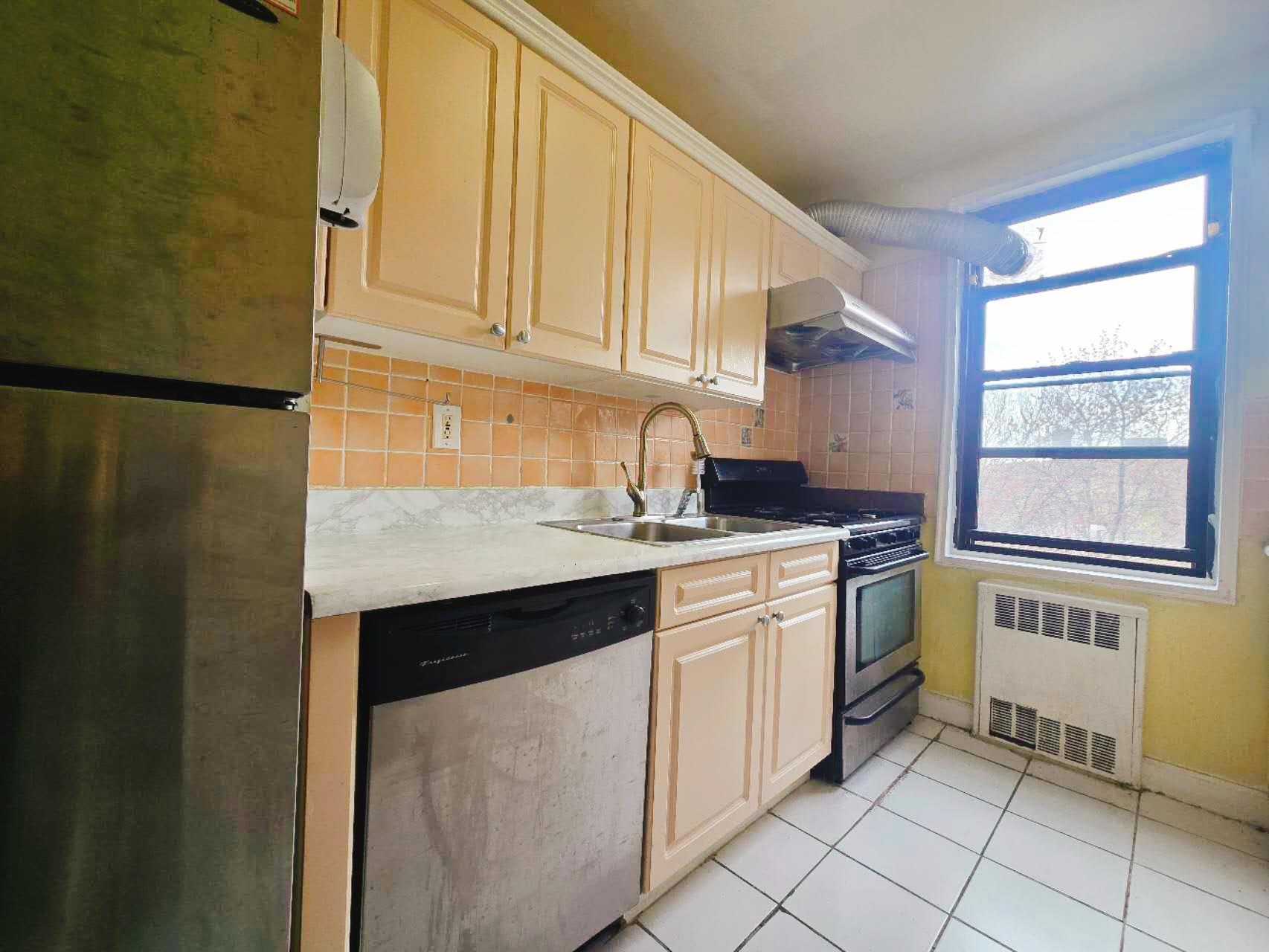 #6 photo, 150-10 71st Avenue, Kew Garden Hills , NY 11367