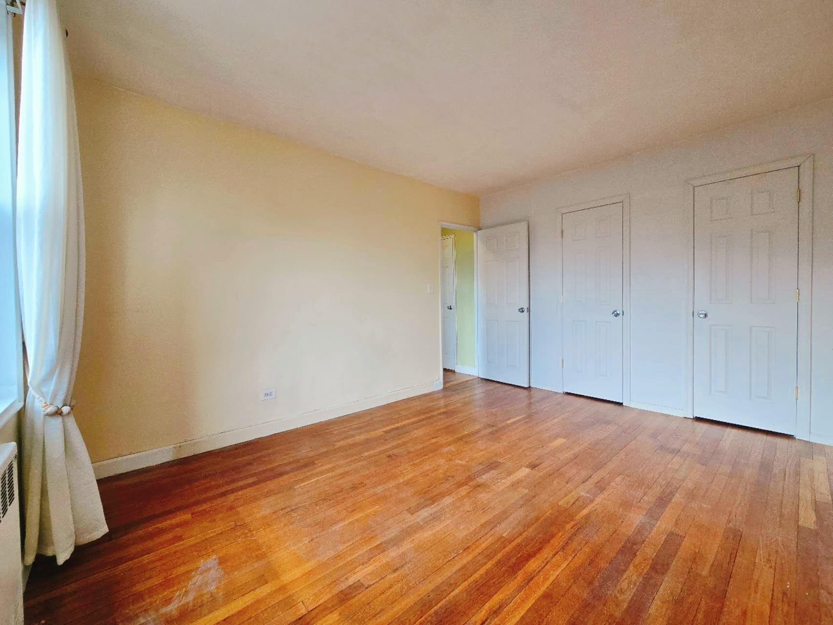 #9 photo, 150-10 71st Avenue, Kew Garden Hills , NY 11367