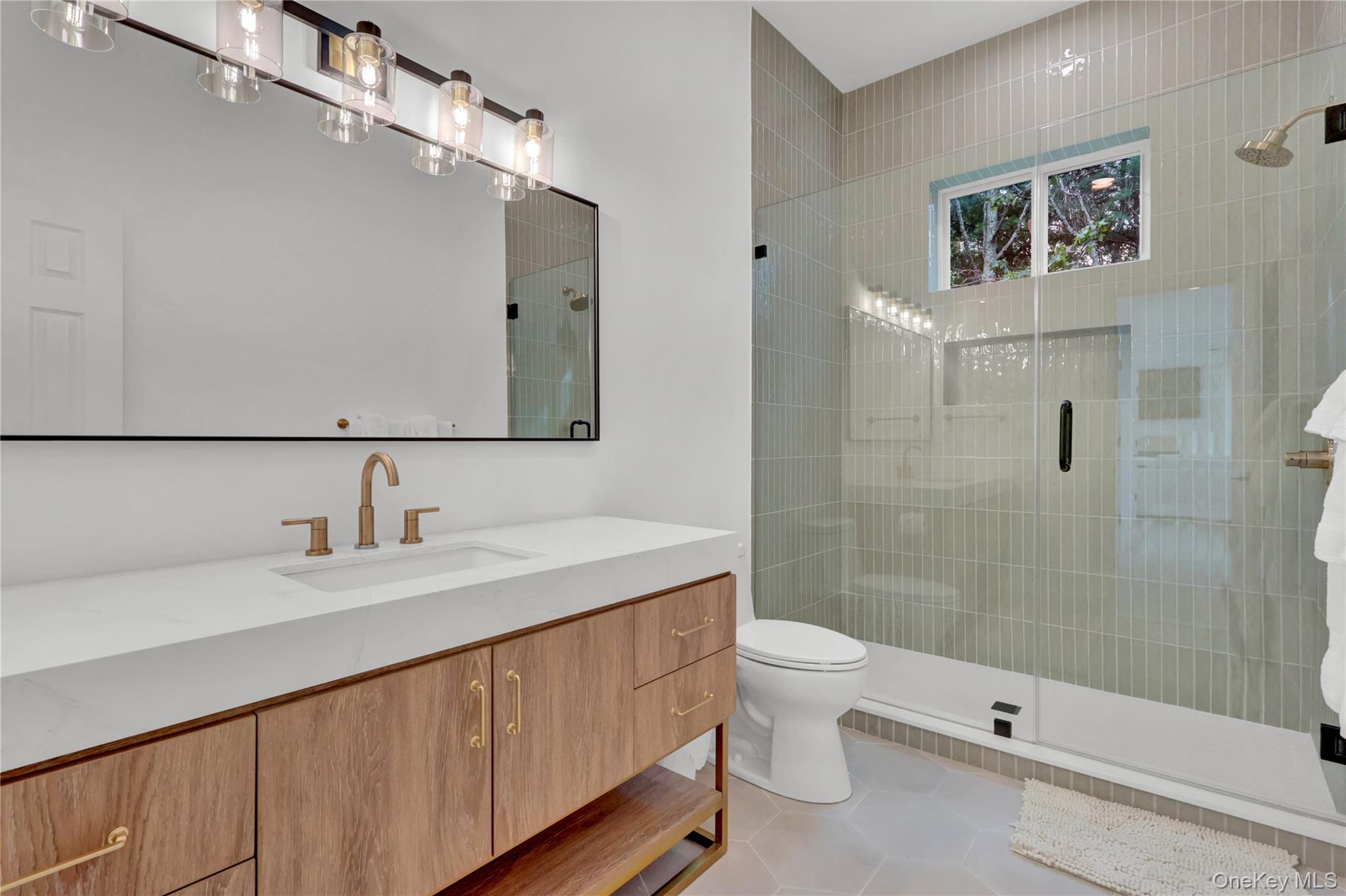 #15 photo, 15 Deer Ridge Trail, サフォーク郡 Water Mill , NY 11976