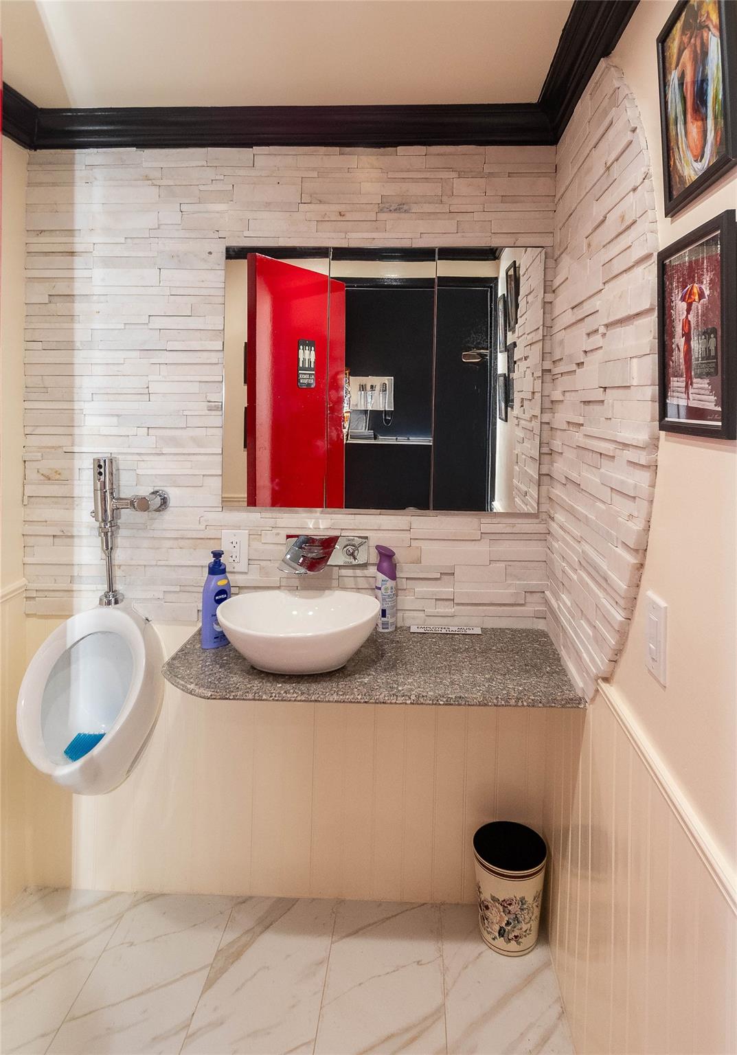 #14 photo, 11 Orange Turnpike, Southfields , NY 10975