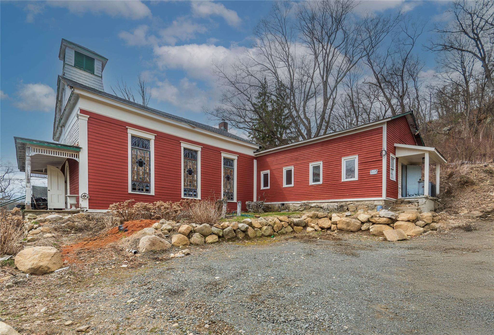 #16 photo, 11 Orange Turnpike, Southfields , NY 10975