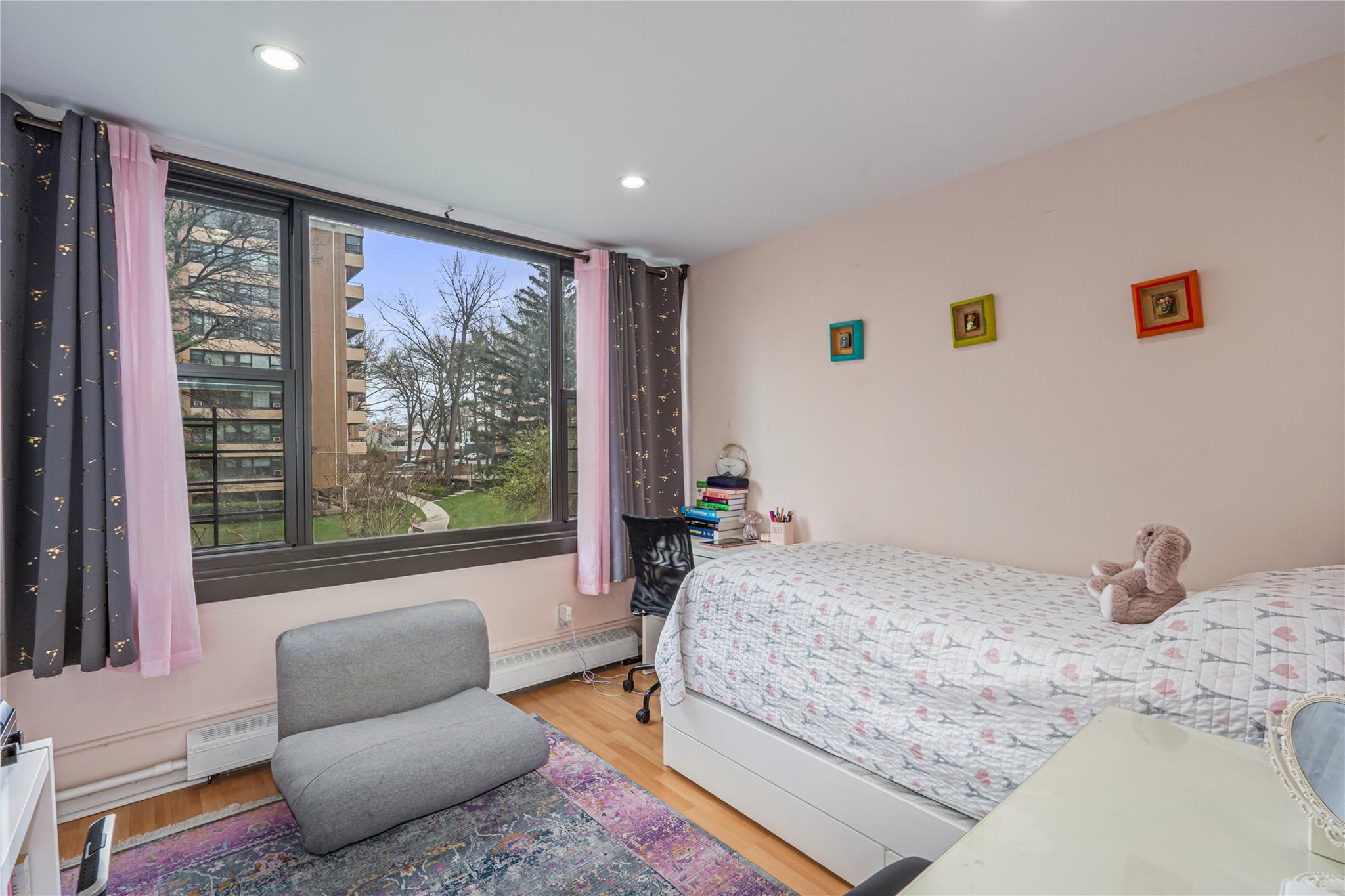 #12 photo, 162-40 9th Avenue, クイーンズ区 Beechhurst , NY 11357
