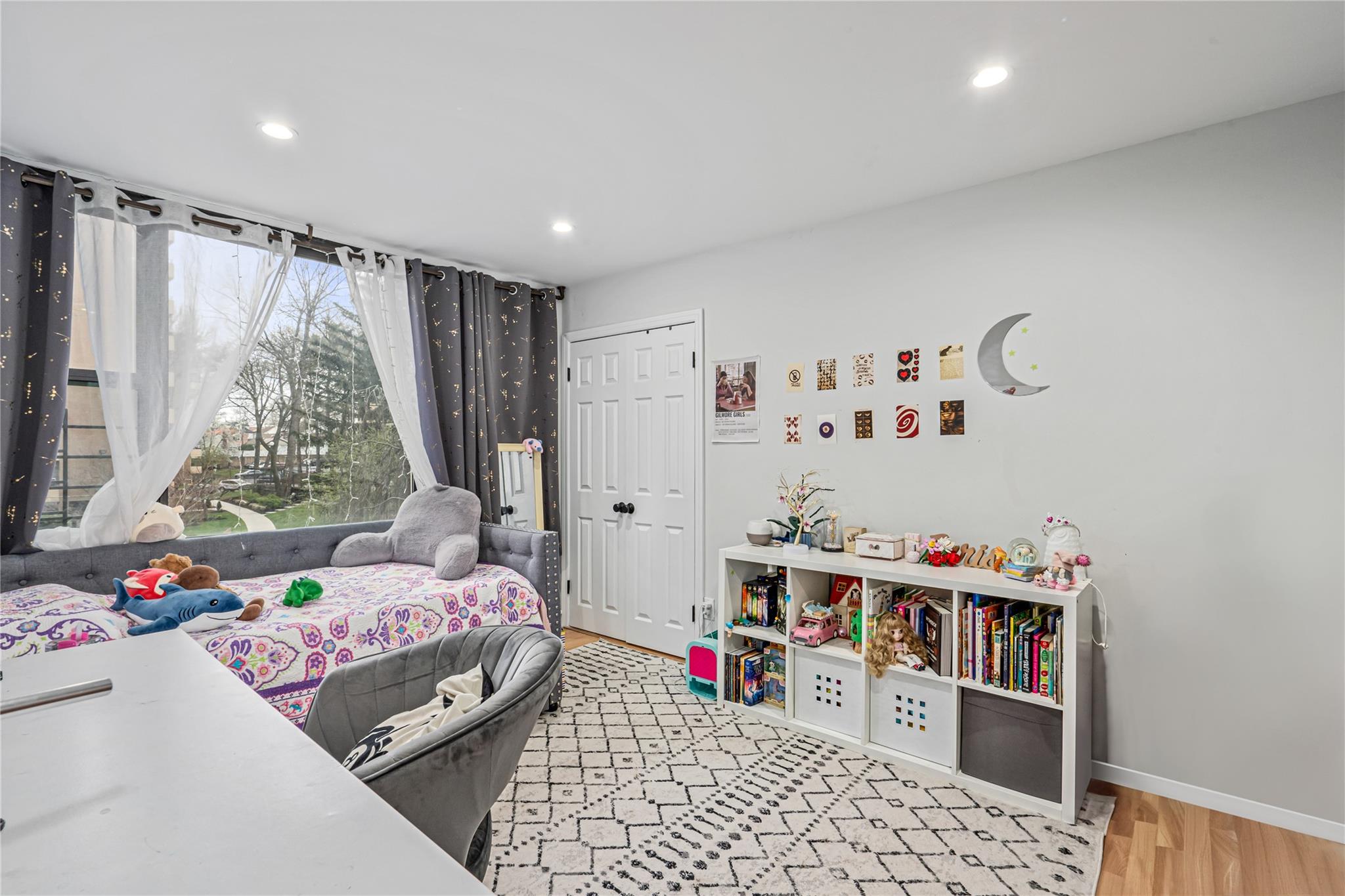 #13 photo, 162-40 9th Avenue, クイーンズ区 Beechhurst , NY 11357