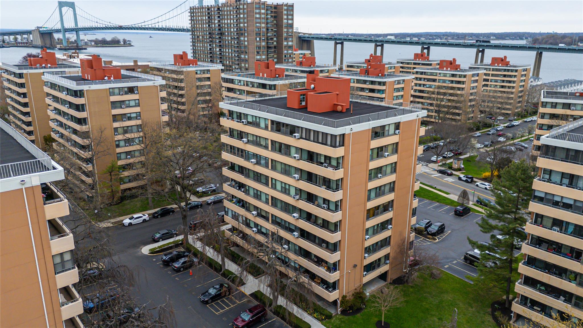 #18 photo, 162-40 9th Avenue, クイーンズ区 Beechhurst , NY 11357