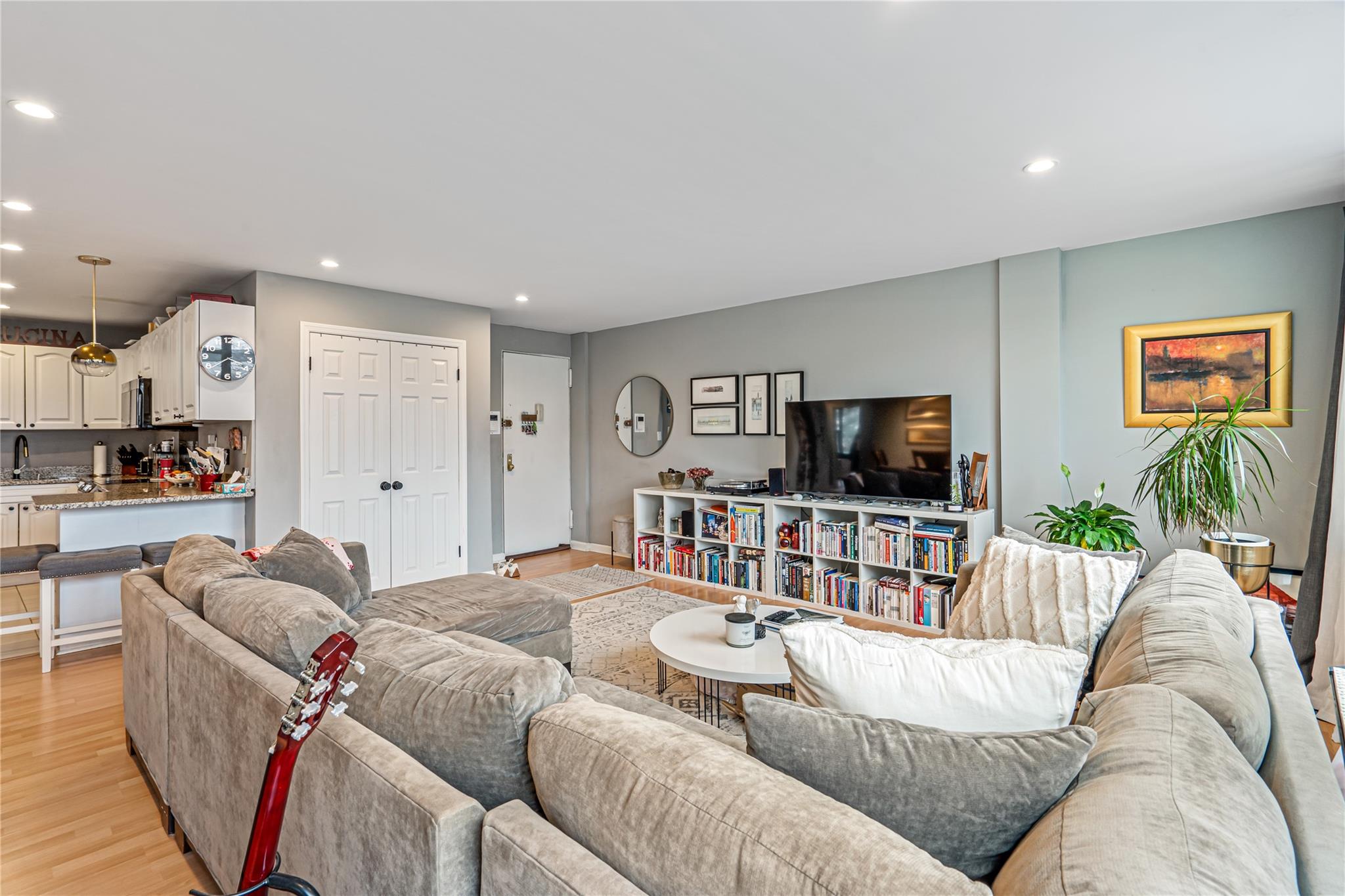 #7 photo, 162-40 9th Avenue, クイーンズ区 Beechhurst , NY 11357