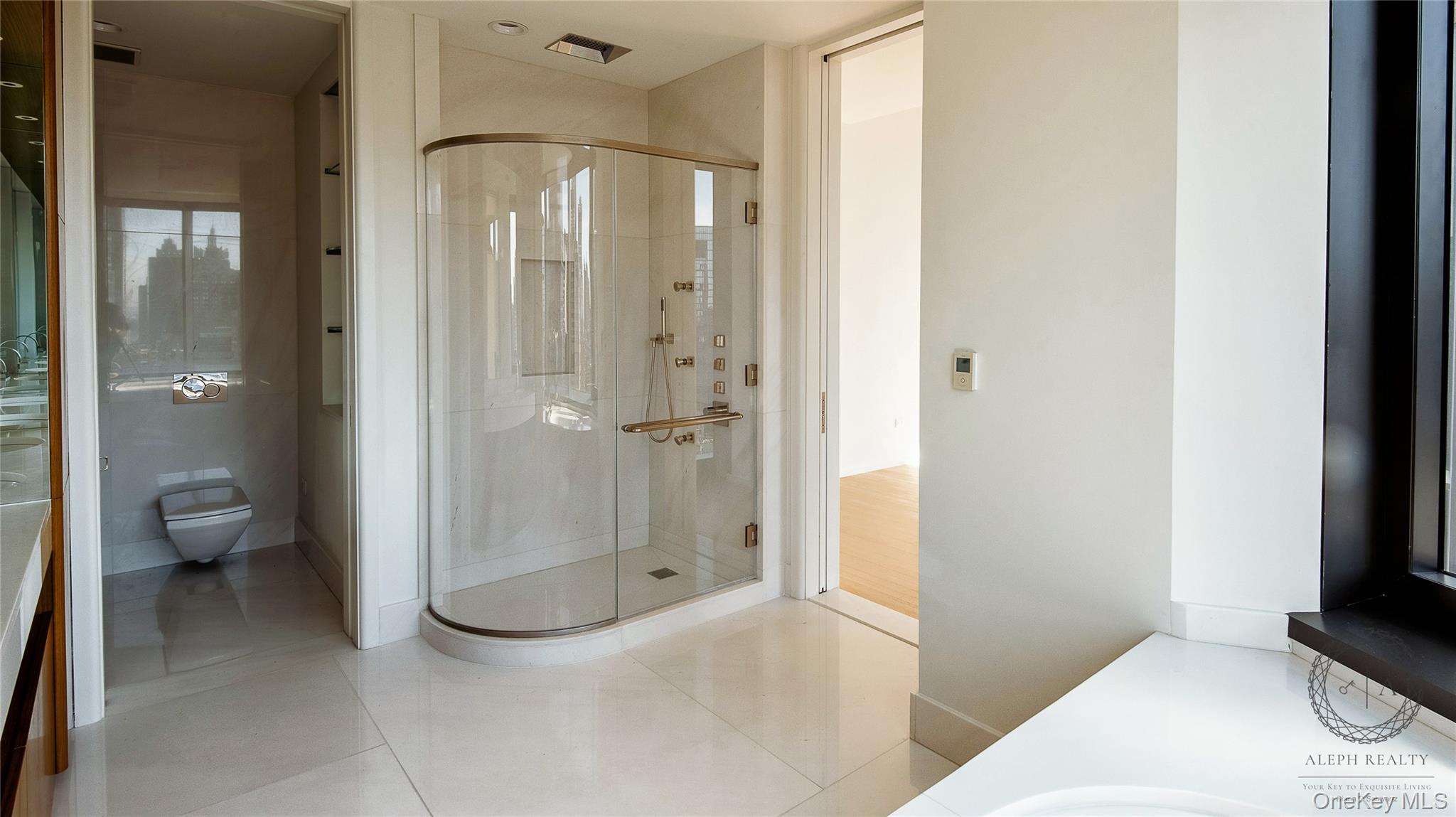 #17 photo, 50 United Nations Plaza, マンハッタン New York (Manhattan) , NY 10017