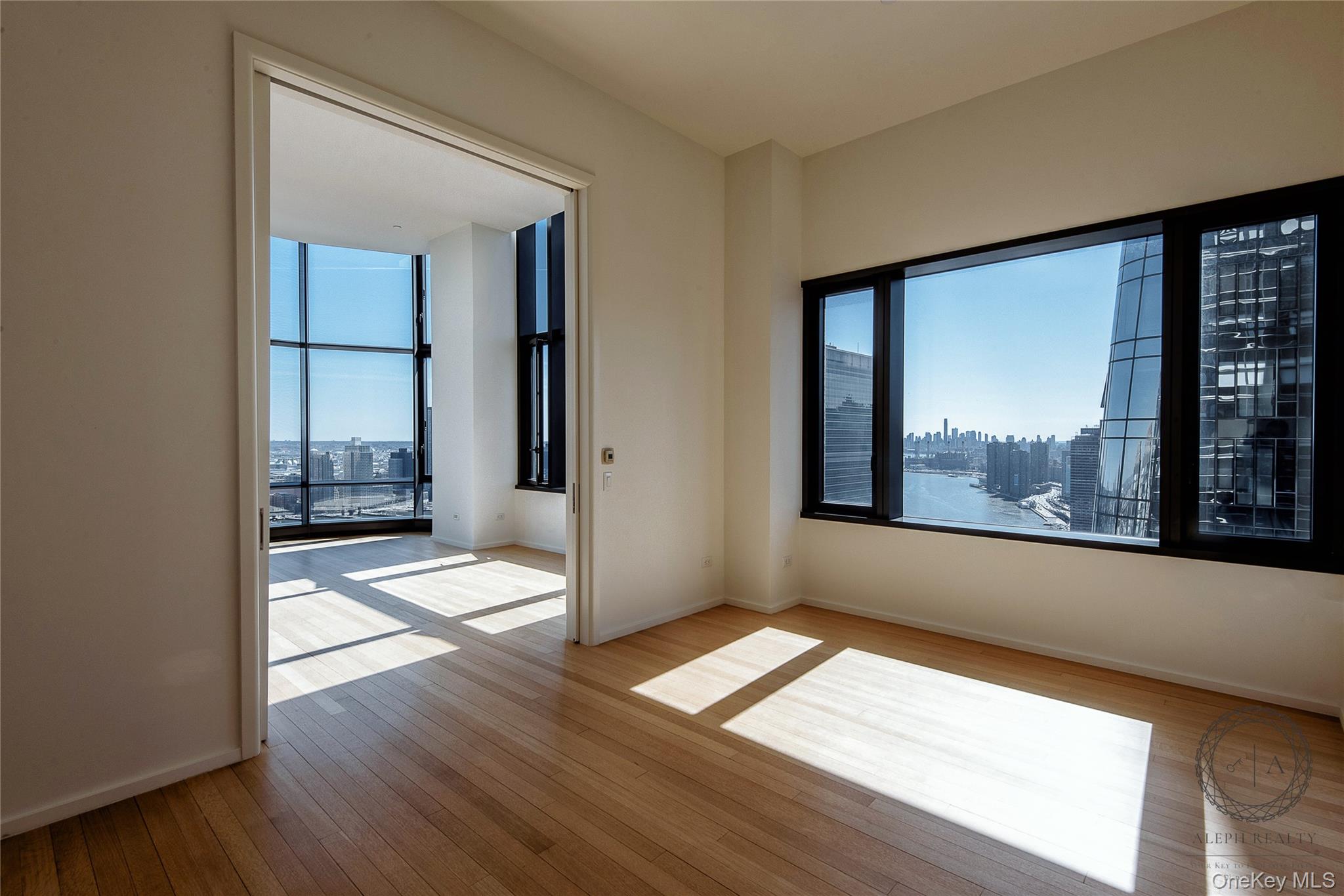 #6 photo, 50 United Nations Plaza, マンハッタン New York (Manhattan) , NY 10017