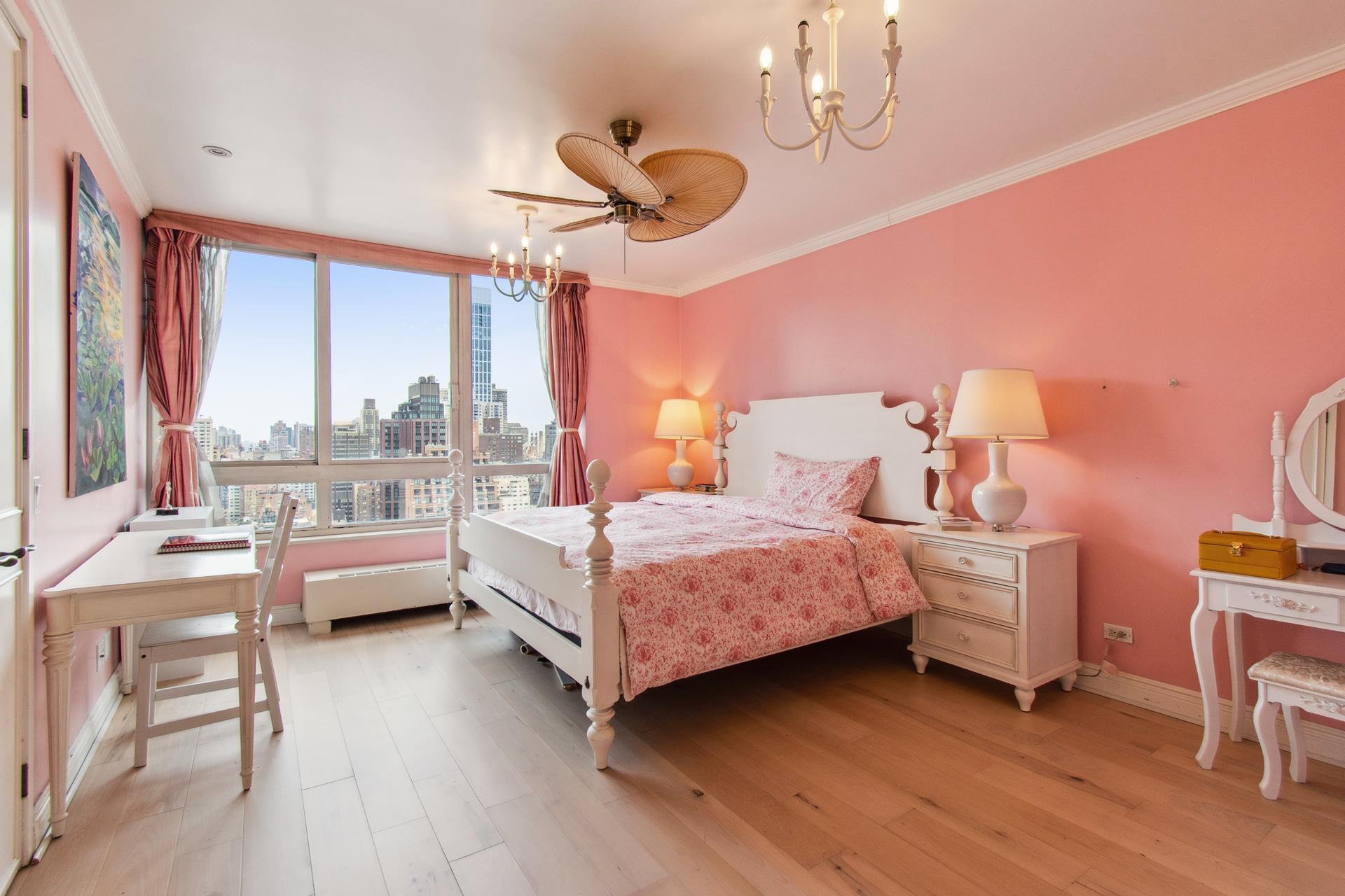 #14 photo, 100 UNITED NATIONS Plaza, マンハッタン Turtle Bay , NY 10017