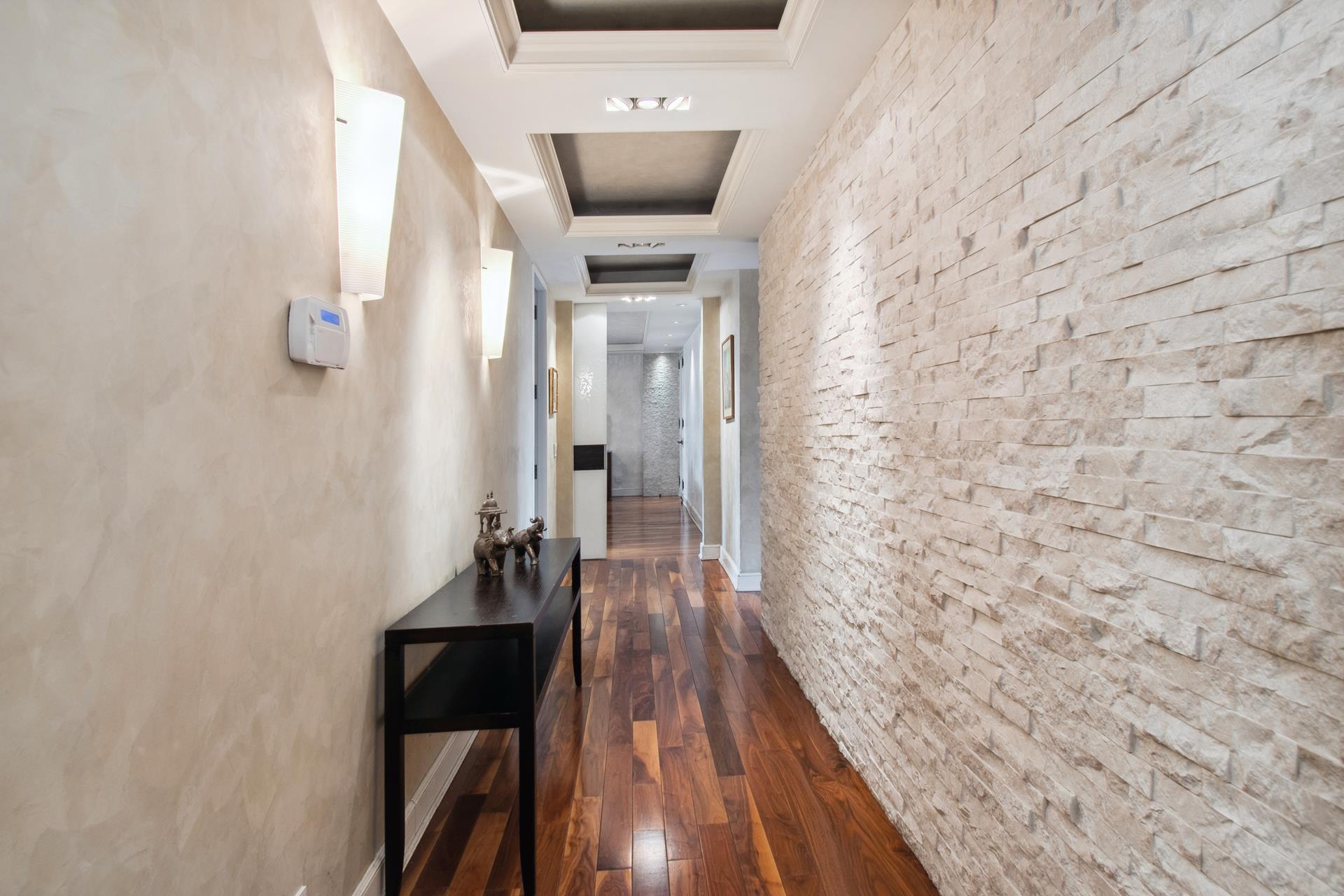 #9 photo, 100 UNITED NATIONS Plaza, マンハッタン Turtle Bay , NY 10017