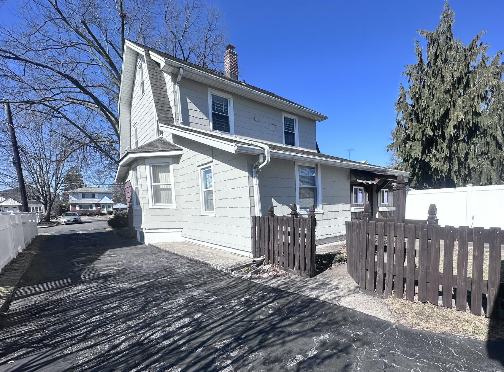 #17 photo, 166 Franklin Street, Franklin Square , NY 11010