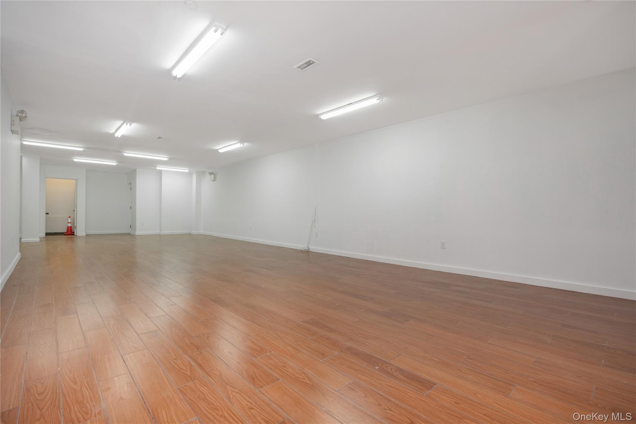 #5 photo, 172-18 Jamaica Avenue, クイーンズ区 Jamaica , NY 11432